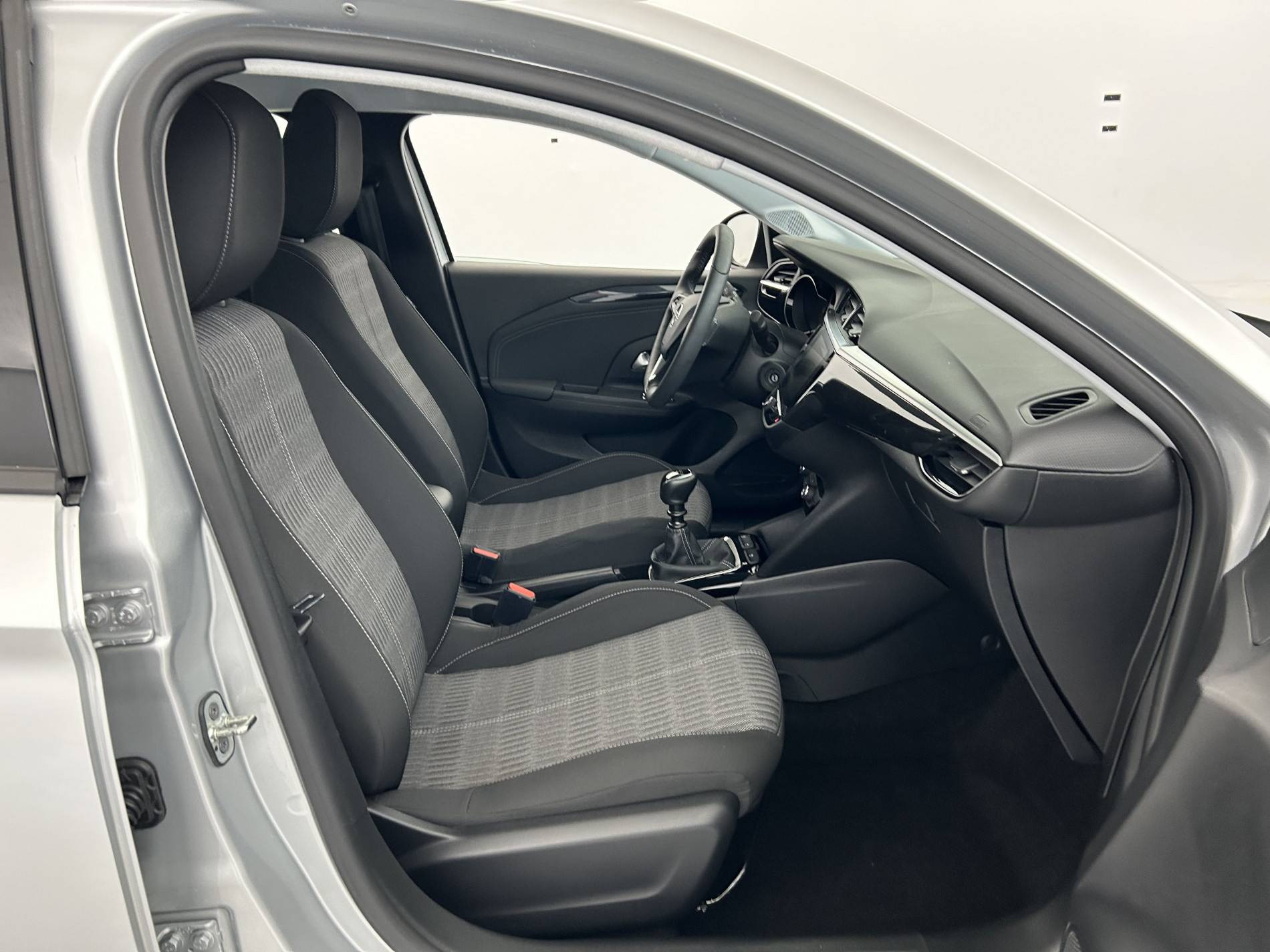 Vente en ligne Opel Corsa  1.5 Diesel 100 ch BVM6 au prix de 14 747 €