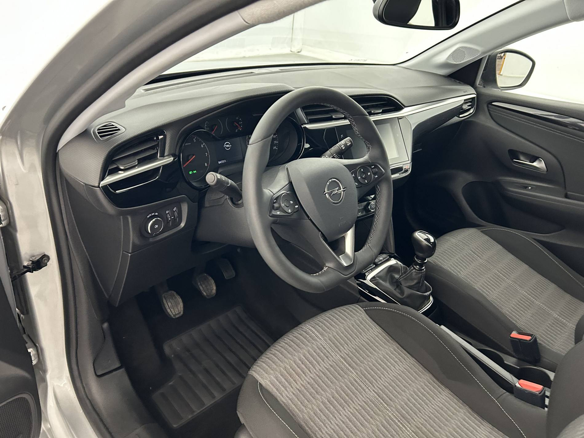 Vente en ligne Opel Corsa  1.5 Diesel 100 ch BVM6 au prix de 14 747 €