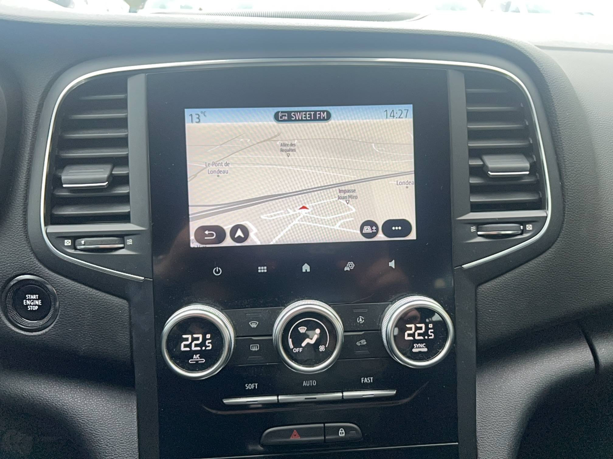 Vente en ligne Renault Megane 4 Mégane IV Berline Blue dCi 115 - 21N au prix de 18 491 €