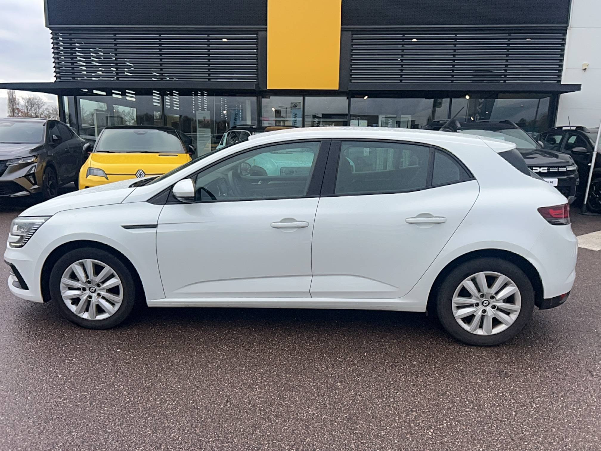 Vente en ligne Renault Megane 4 Mégane IV Berline Blue dCi 115 - 21N au prix de 18 491 €