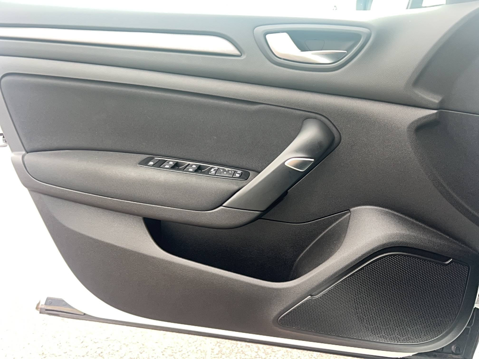 Vente en ligne Renault Megane 4 Mégane IV Berline Blue dCi 115 - 21N au prix de 18 491 €