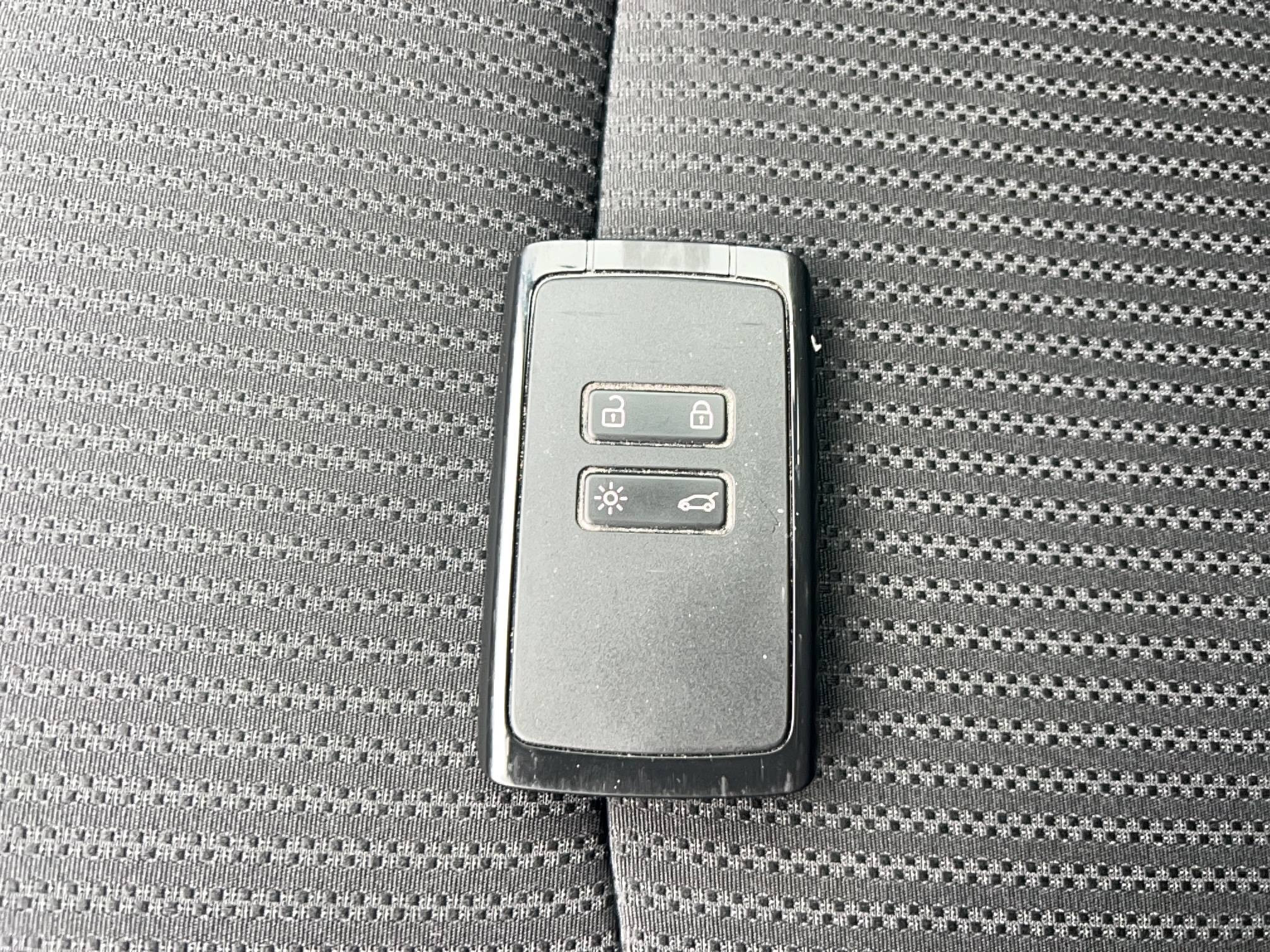 Vente en ligne Renault Megane 4 Mégane IV Berline Blue dCi 115 - 21N au prix de 18 491 €