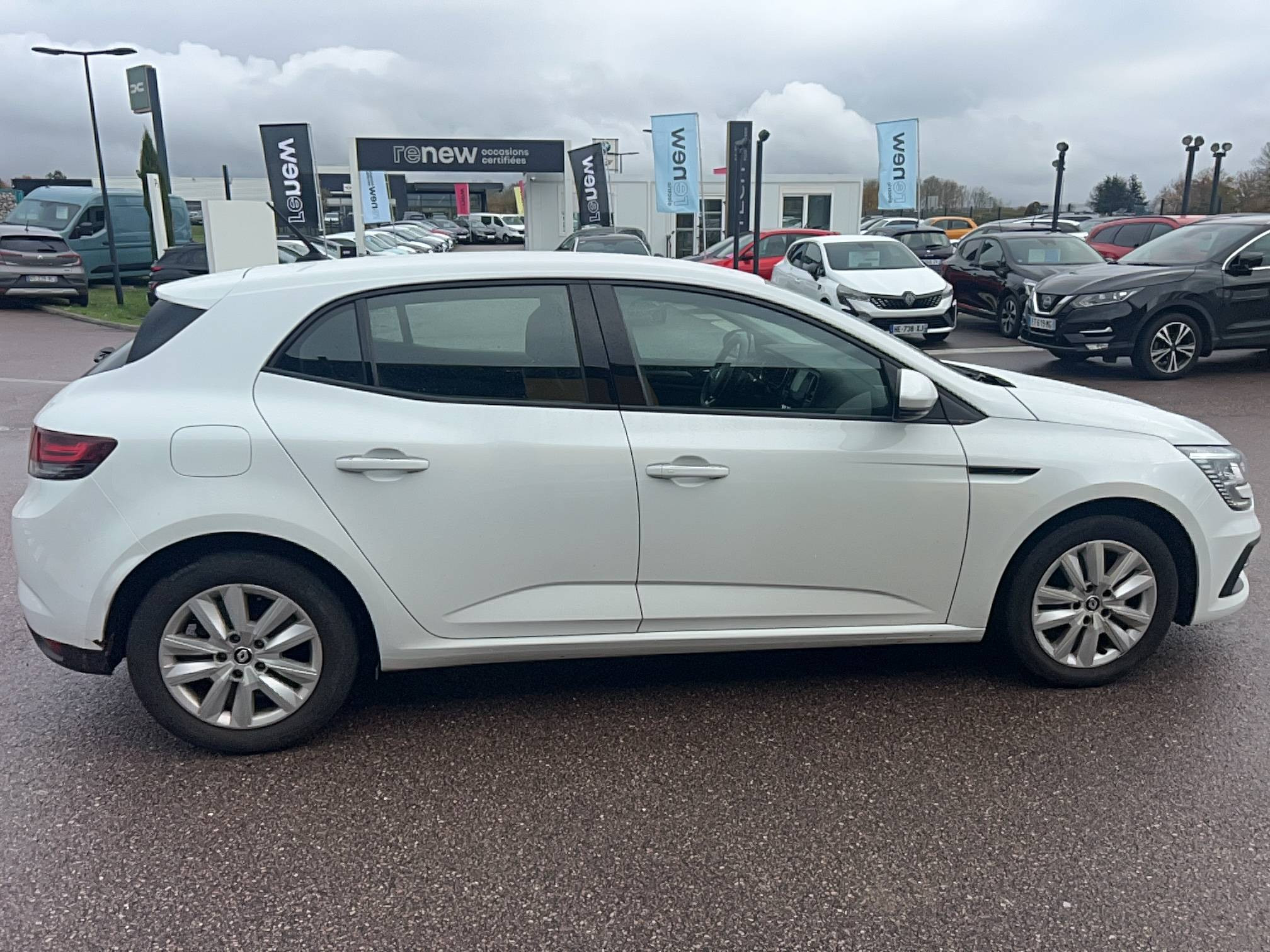Vente en ligne Renault Megane 4 Mégane IV Berline Blue dCi 115 - 21N au prix de 18 491 €