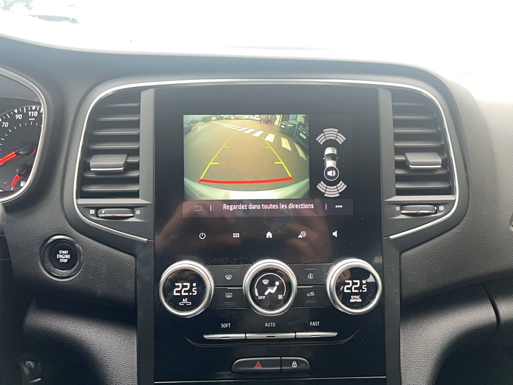 Vente en ligne Renault Megane 4 Mégane IV Berline Blue dCi 115 - 21N au prix de 18 491 €