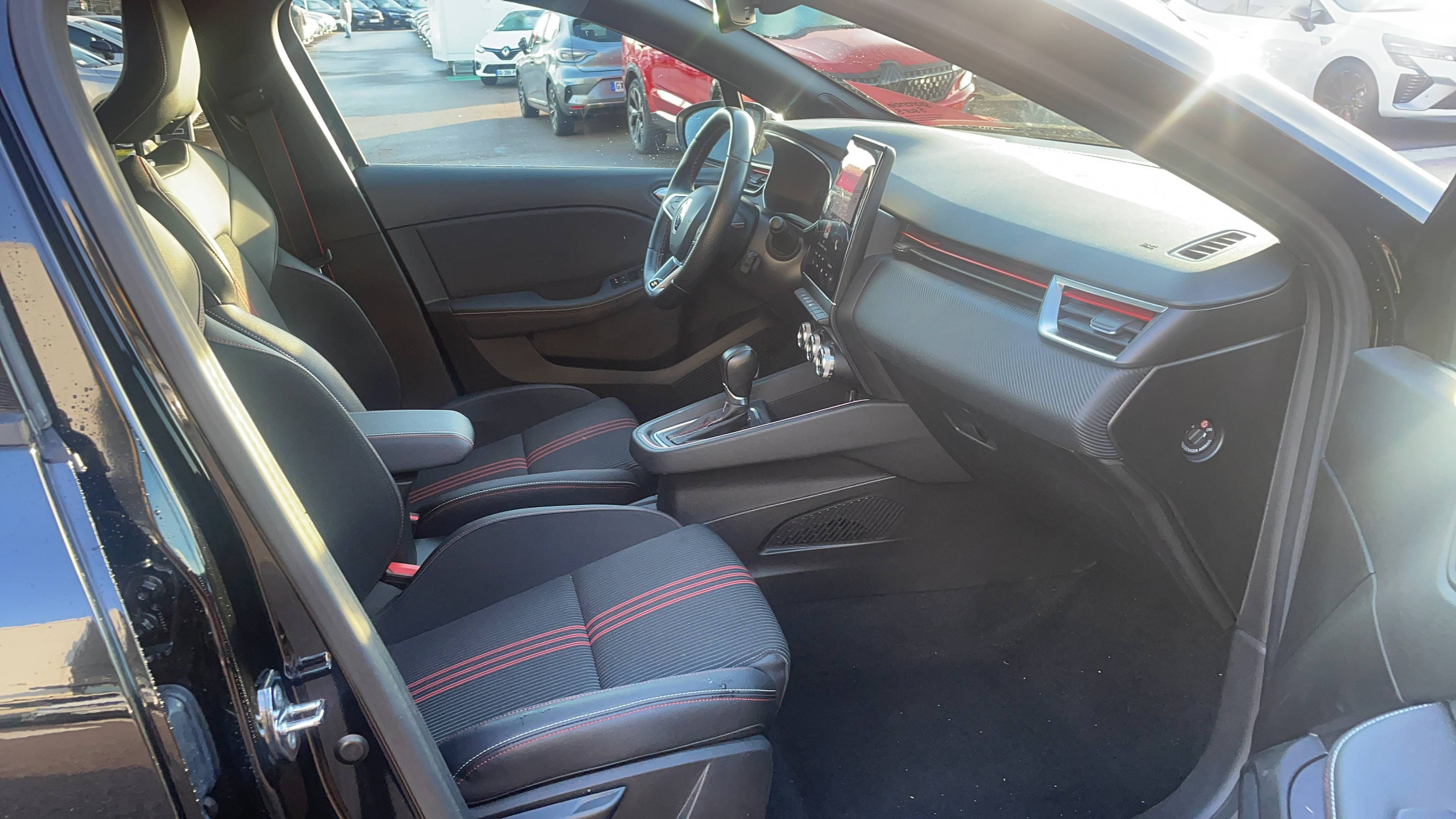 Vente en ligne Renault Clio 5 Clio E-Tech hybride 145 au prix de 18 949 €