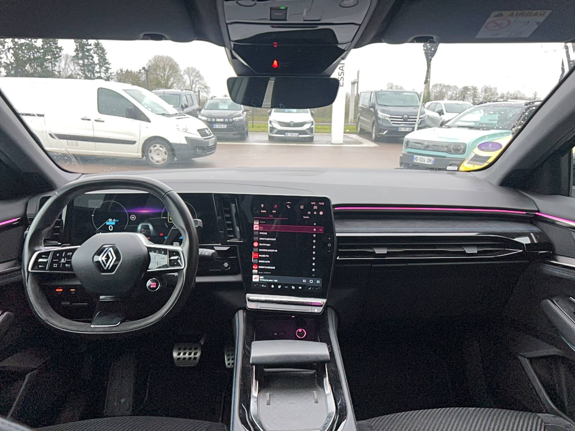 Vente en ligne Renault Espace Espace E-Tech hybrid 200 au prix de 32 991 €