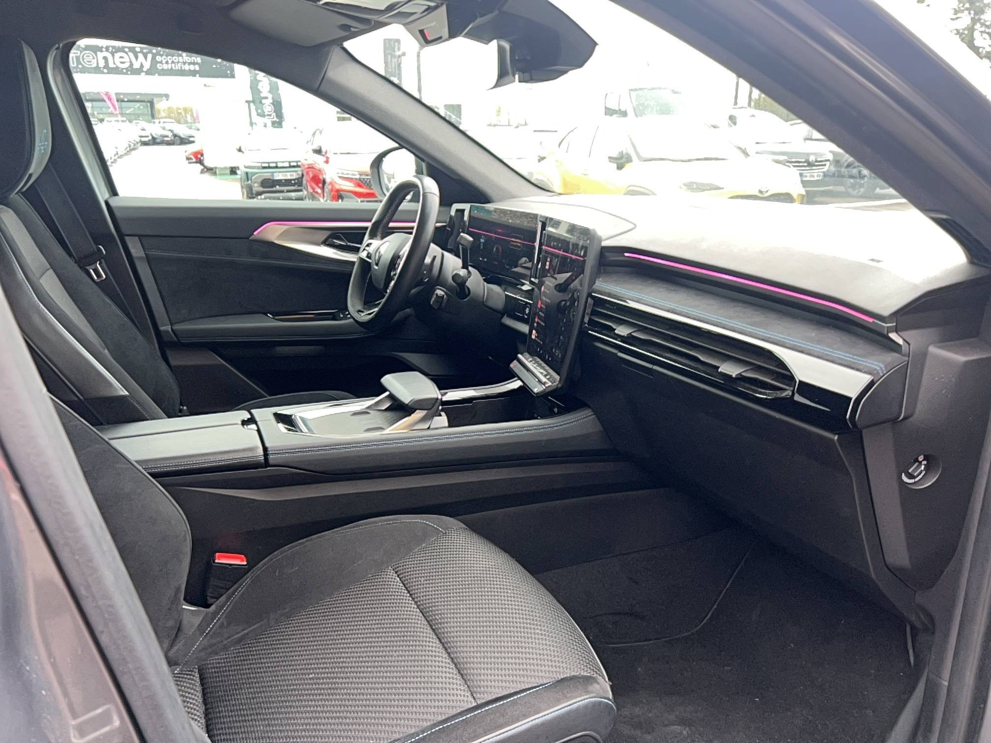 Vente en ligne Renault Espace Espace E-Tech hybrid 200 au prix de 32 991 €