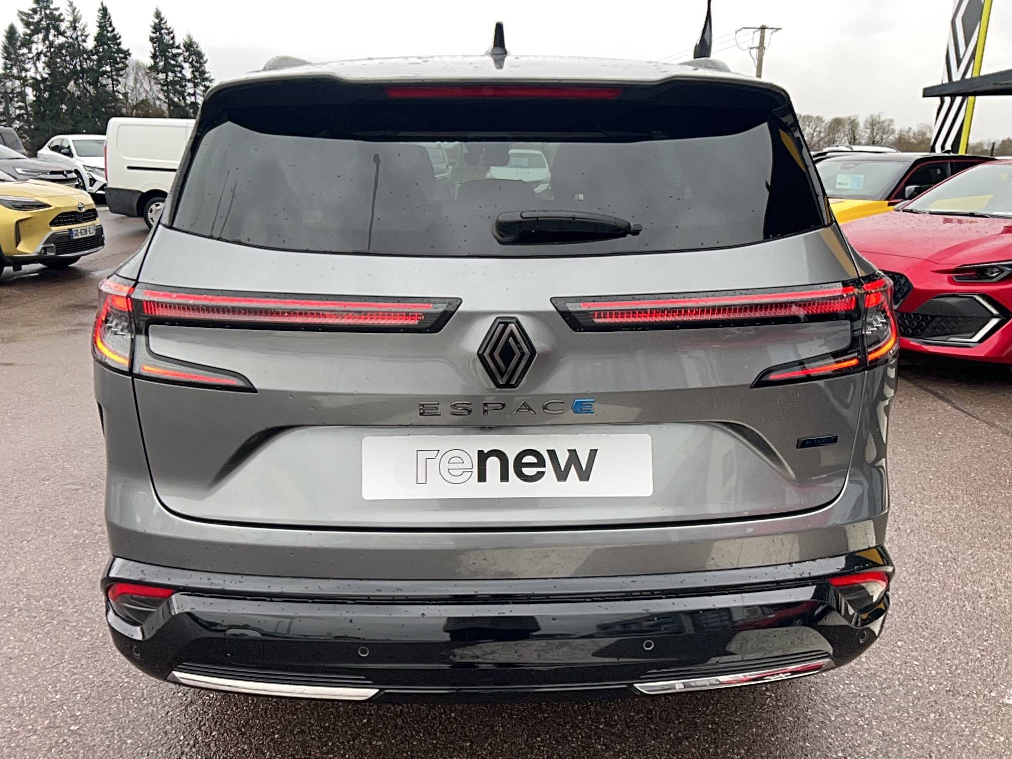 Vente en ligne Renault Espace Espace E-Tech hybrid 200 au prix de 32 991 €