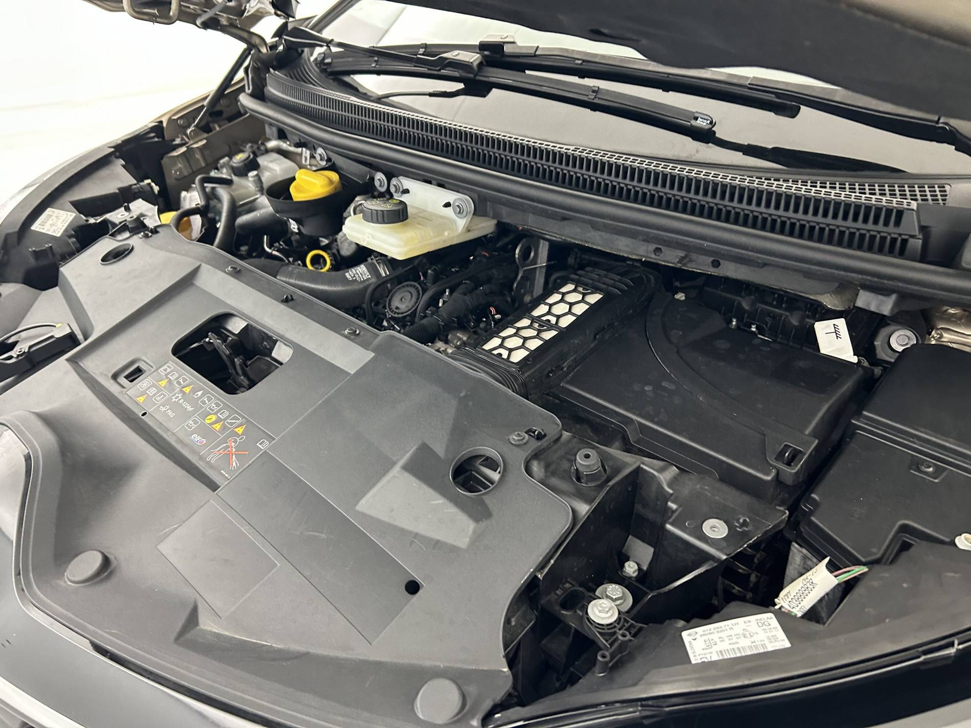 Vente en ligne Renault Scenic 4 Scenic TCe 140 Energy EDC au prix de 16 491 €