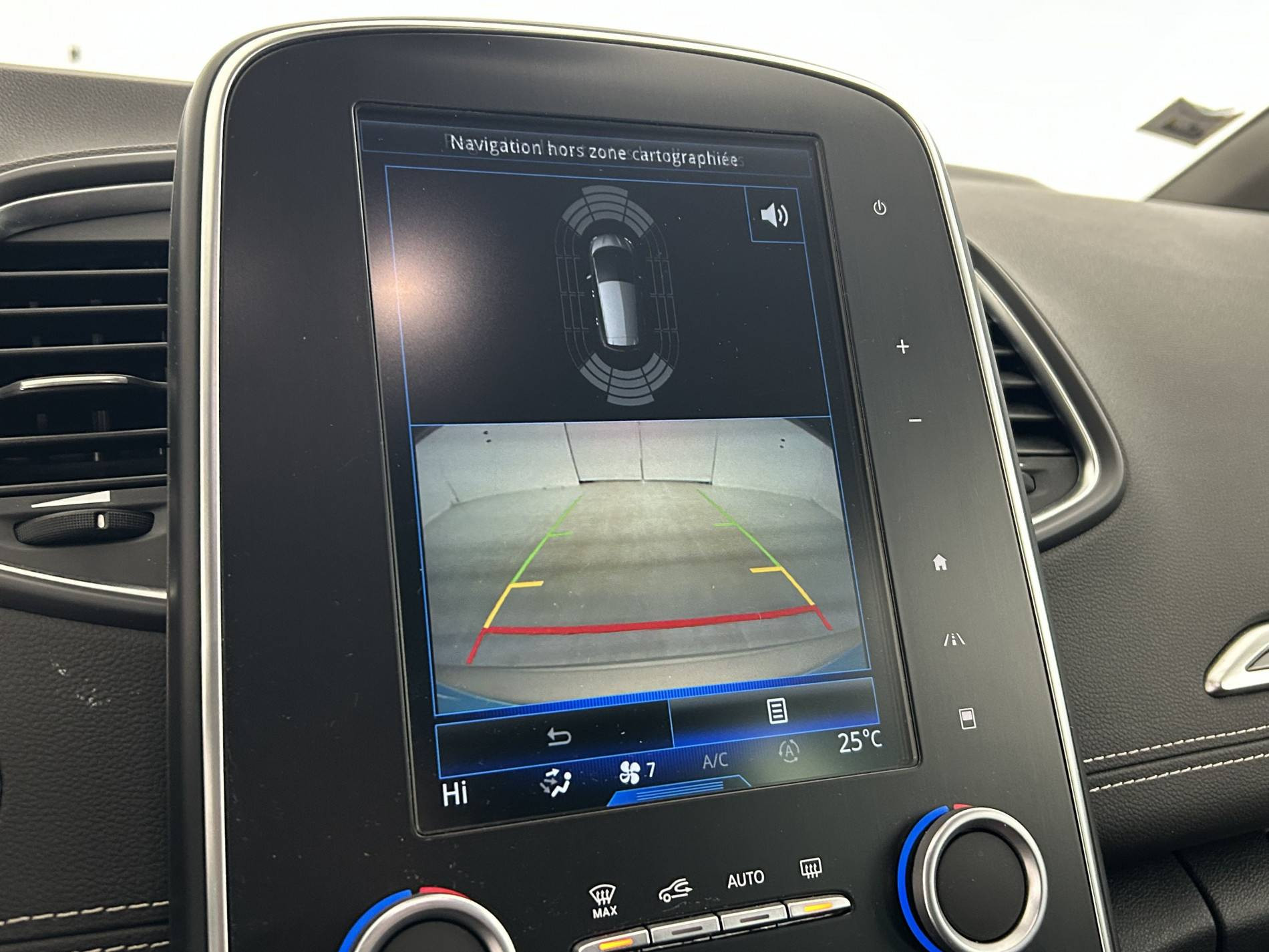 Vente en ligne Renault Scenic 4 Scenic TCe 140 Energy EDC au prix de 16 491 €