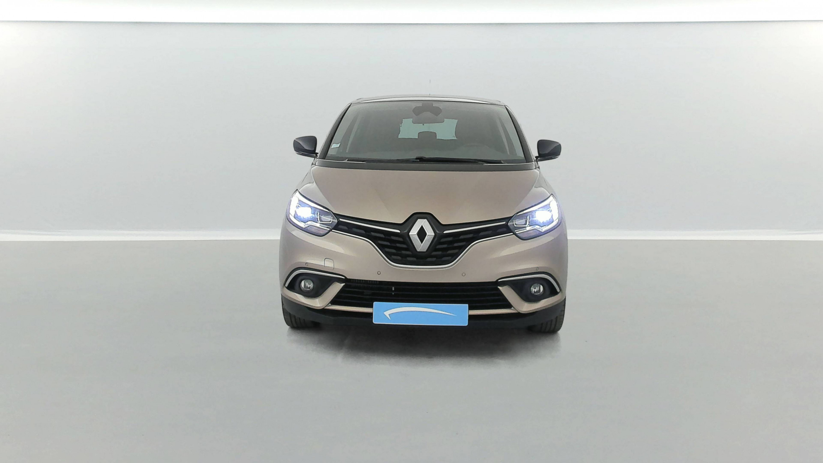 Vente en ligne Renault Scenic 4 Scenic TCe 140 Energy EDC au prix de 16 491 €
