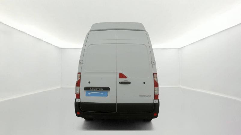 Vente en ligne Renault Master 3 Fourgon MASTER FGN TRAC F3500 L3H3 BLUE DCI 145 au prix de 26 497 €