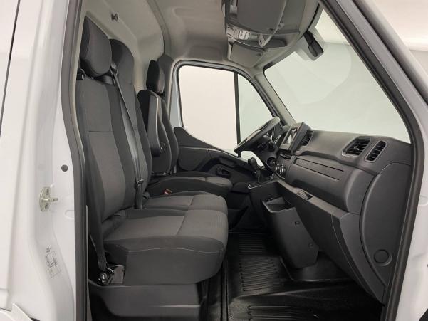 Vente en ligne Renault Master 3 Fourgon MASTER FGN TRAC F3500 L3H3 BLUE DCI 145 au prix de 26 497 €