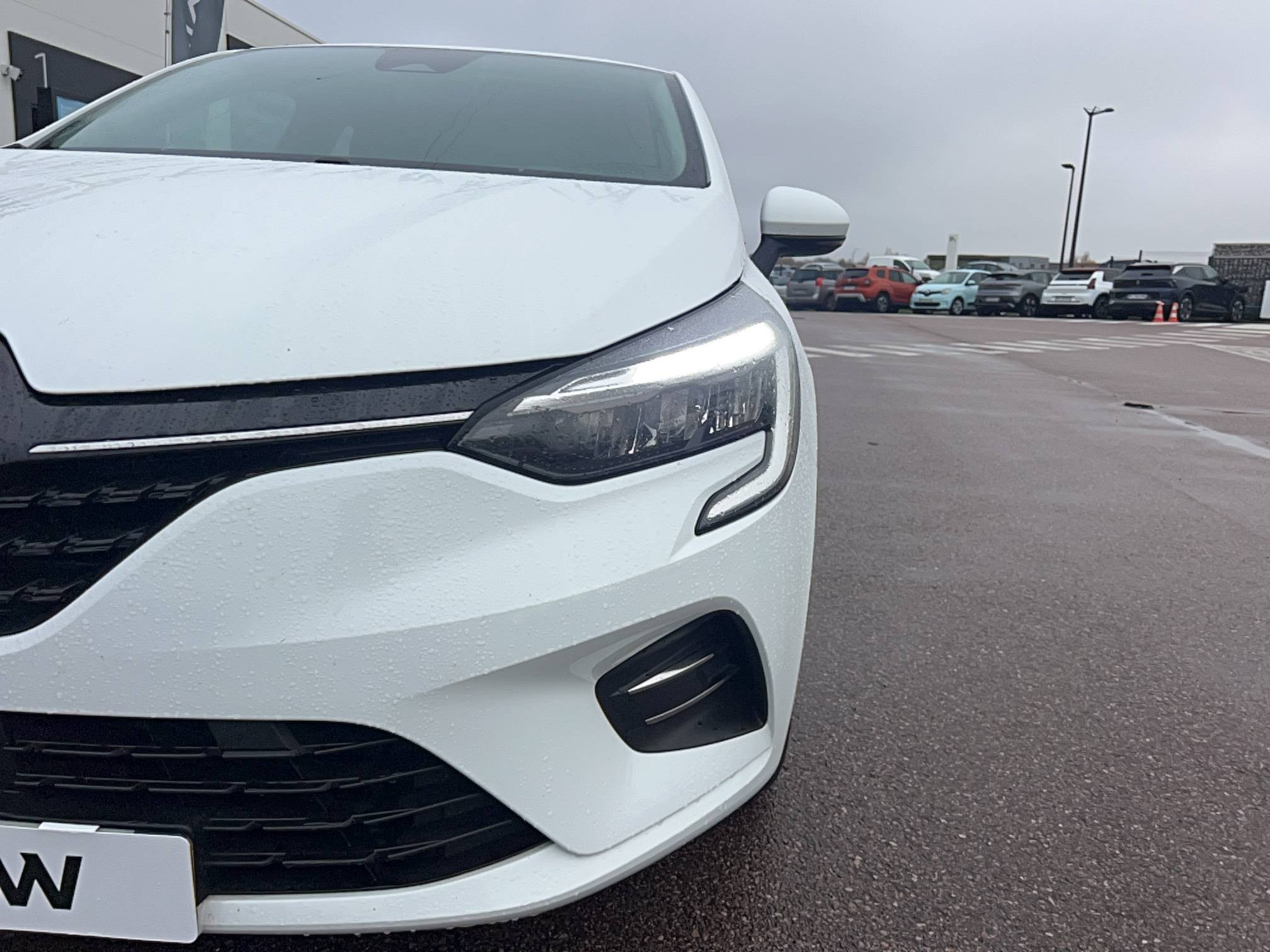 Vente en ligne Renault Clio 5 CLIO SOCIETE BLUE DCI 100 - 21N au prix de 12 991 €