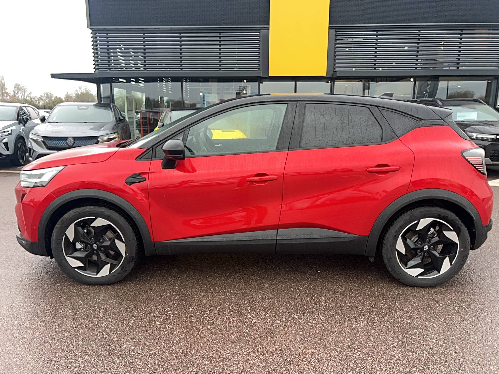Vente en ligne Renault Captur  E-Tech full hybrid 145 ch au prix de 27 491 €