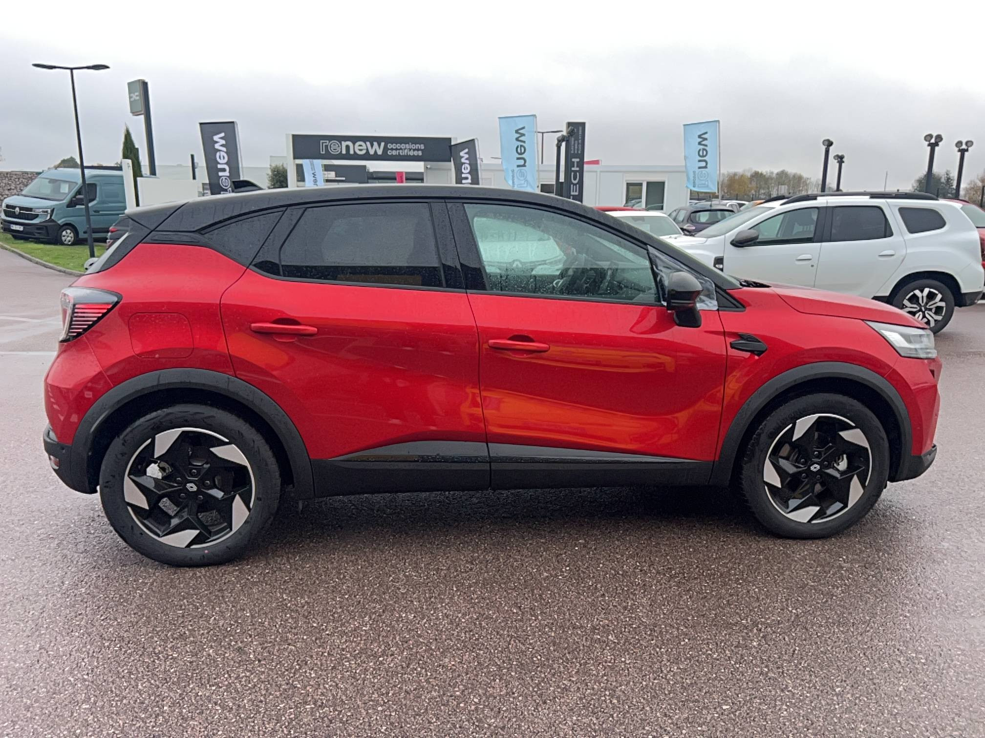 Vente en ligne Renault Captur  E-Tech full hybrid 145 ch au prix de 27 491 €
