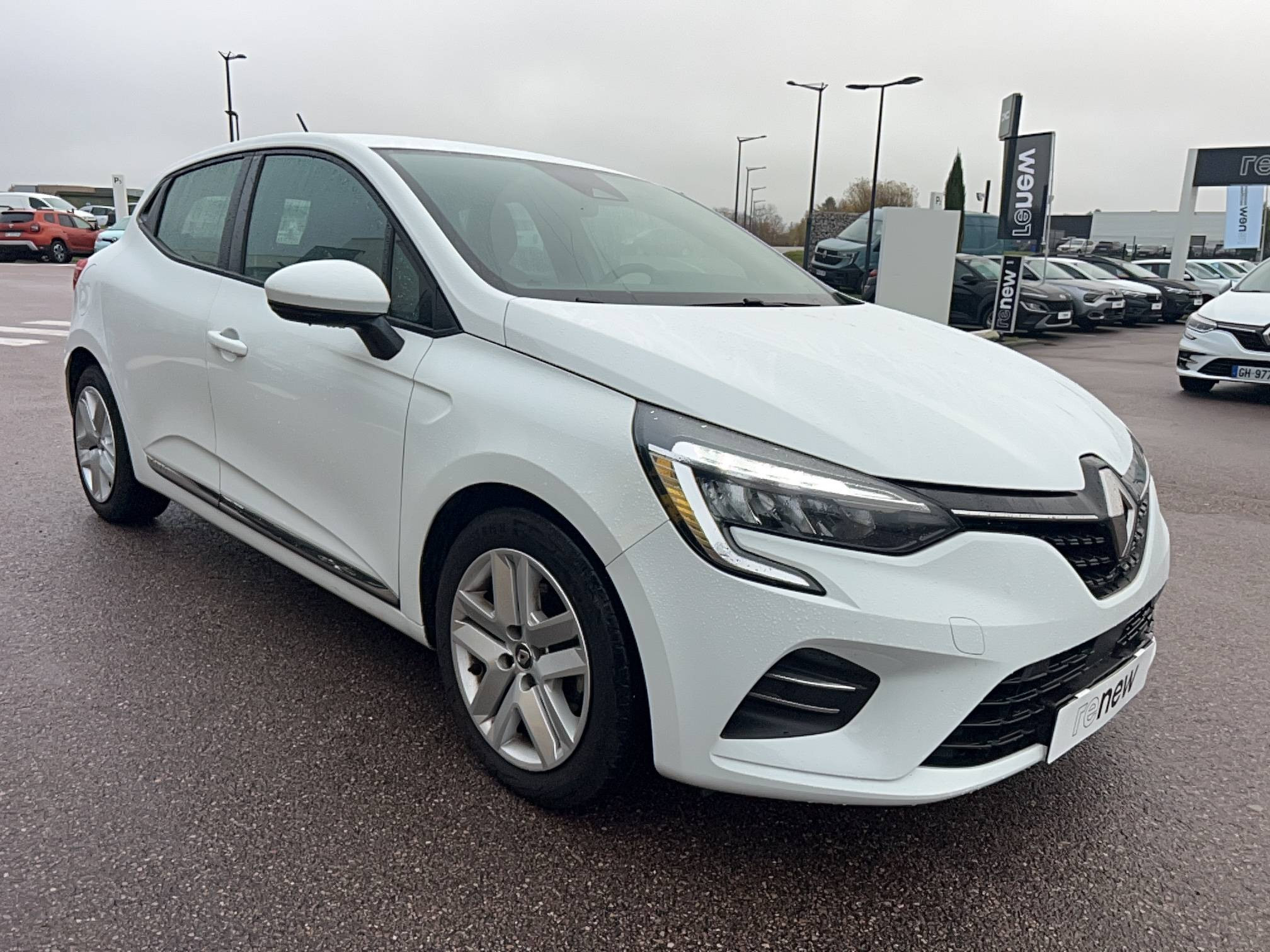 Vente en ligne Renault Clio 5 CLIO SOCIETE BLUE DCI 100 - 21N au prix de 12 991 €