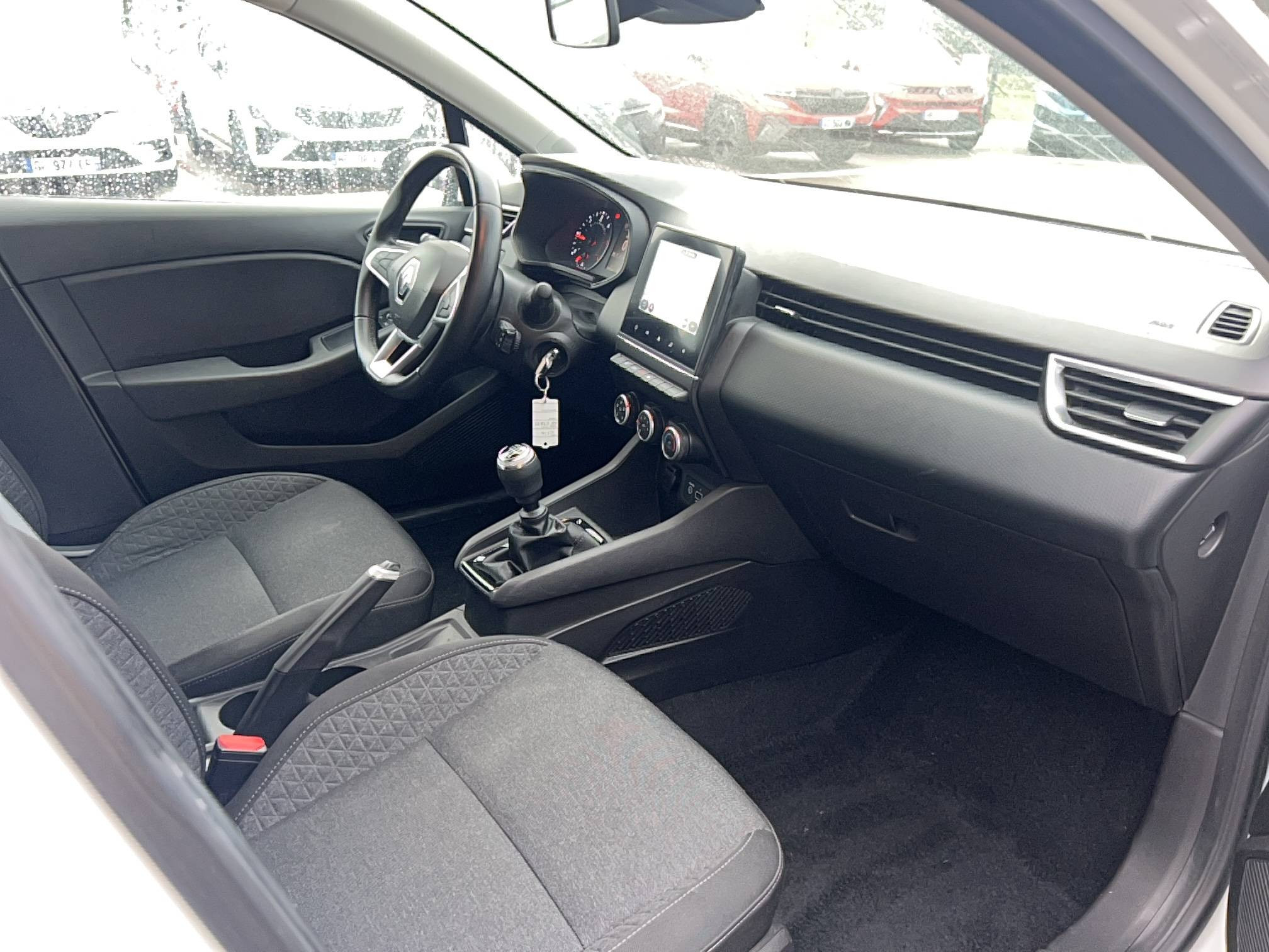 Vente en ligne Renault Clio 5 CLIO SOCIETE BLUE DCI 100 - 21N au prix de 12 991 €