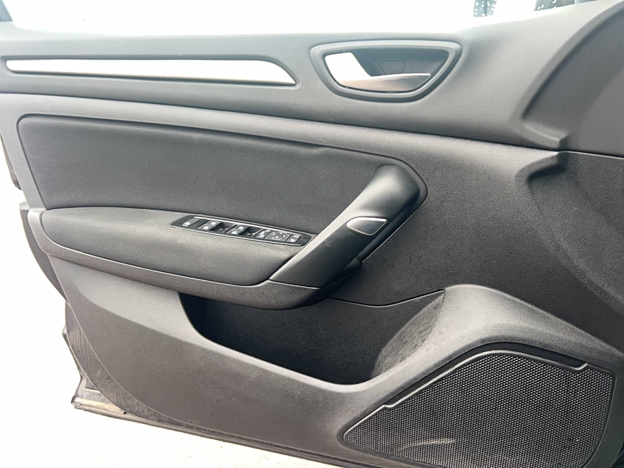 Vente en ligne Renault Megane 4  Blue dCi 115 EDC au prix de 18 491 €