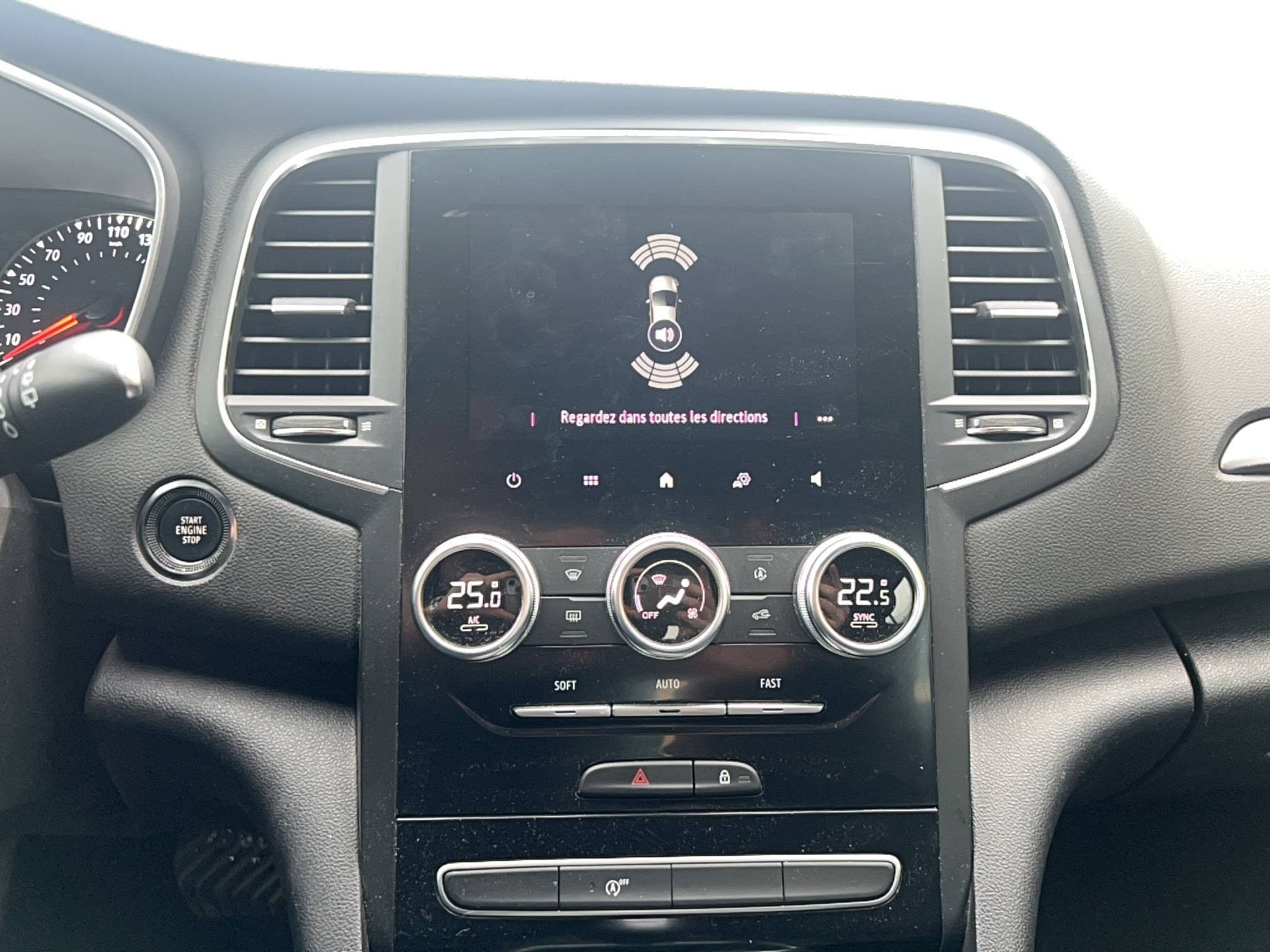 Vente en ligne Renault Megane 4  Blue dCi 115 EDC au prix de 18 491 €