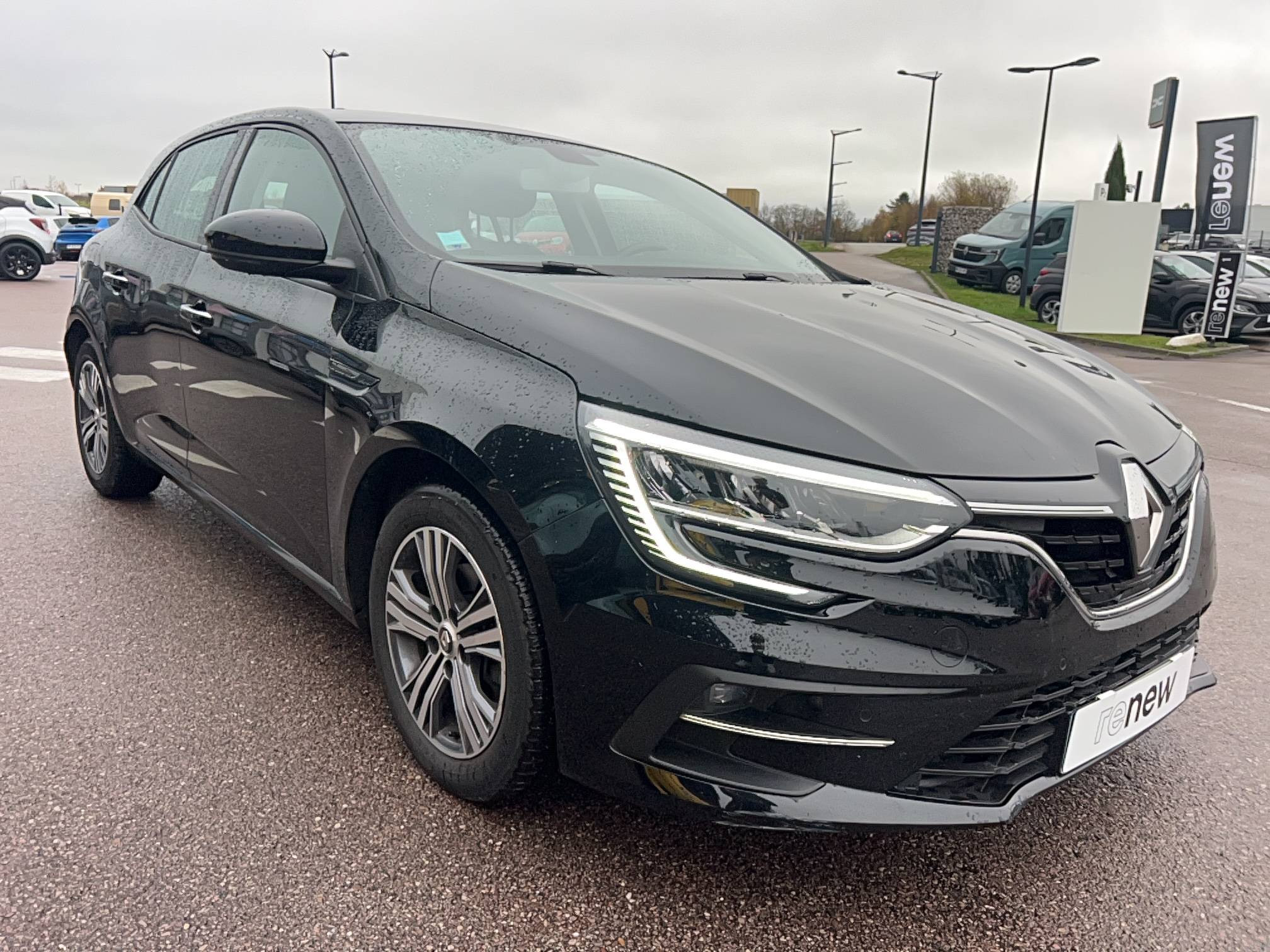 Vente en ligne Renault Megane 4  Blue dCi 115 EDC au prix de 18 491 €