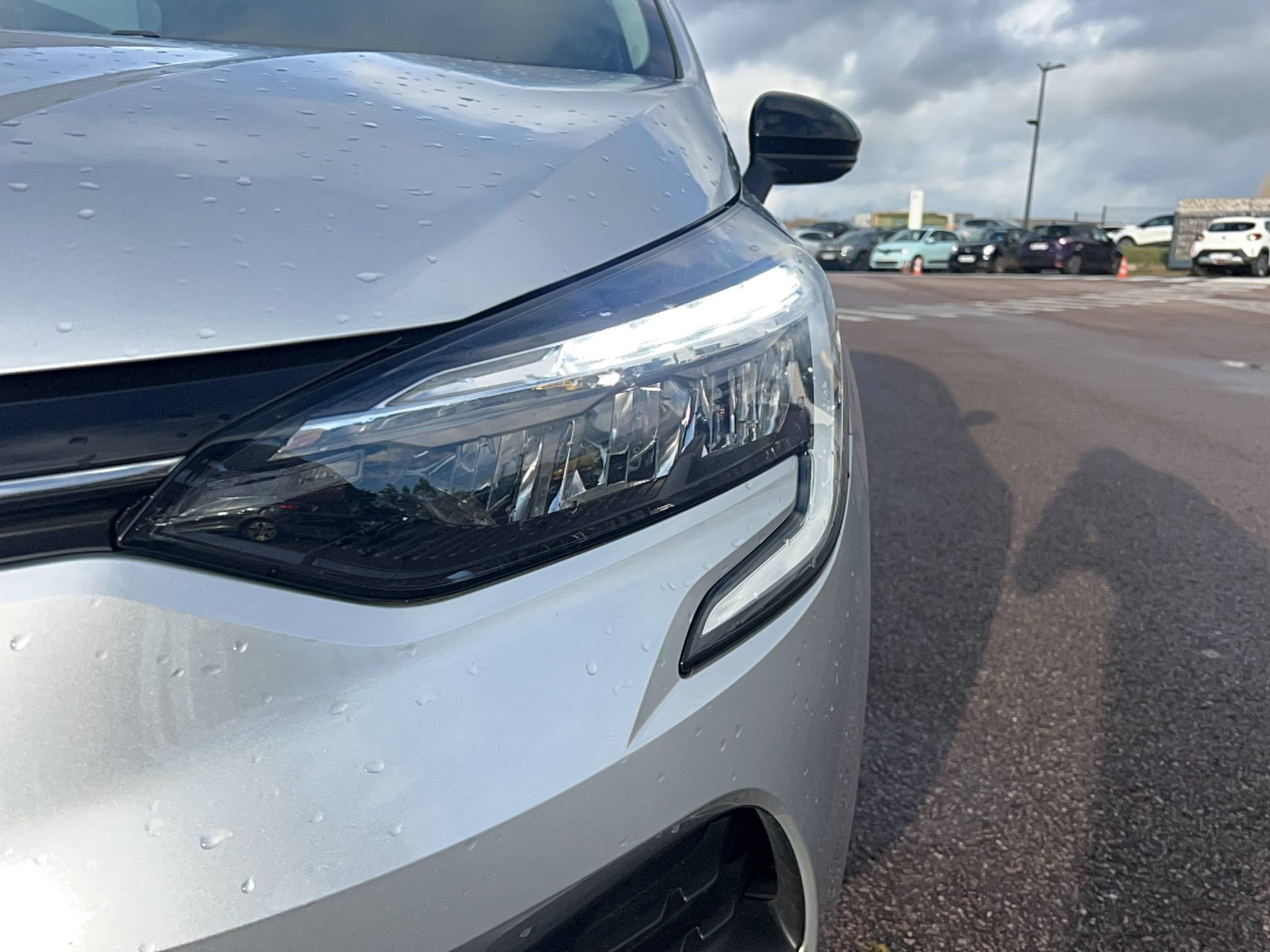 Vente en ligne Renault Clio 5 Clio TCe 90 au prix de 14 991 €