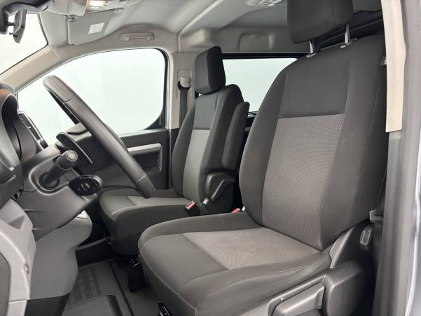 Vente en ligne Peugeot Expert EXPERT FGN TOLE M BLUEHDI 180 S&S EAT8 au prix de 31 491 €