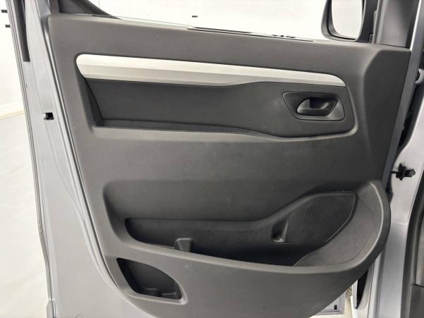 Vente en ligne Peugeot Expert EXPERT FGN TOLE M BLUEHDI 180 S&S EAT8 au prix de 31 491 €
