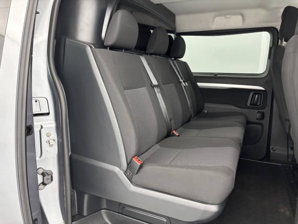Vente en ligne Peugeot Expert EXPERT FGN TOLE M BLUEHDI 180 S&S EAT8 au prix de 31 491 €