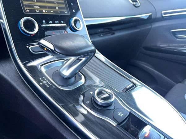 Vente en ligne Renault Espace 5 Espace dCi 160 Energy Twin Turbo au prix de 19 491 €