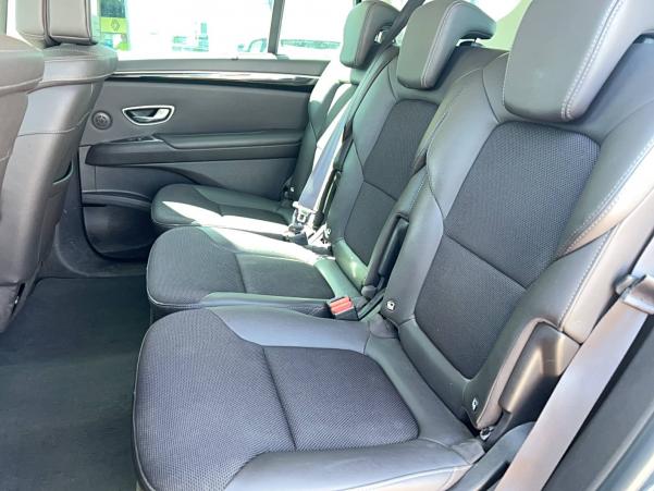 Vente en ligne Renault Espace 5 Espace dCi 160 Energy Twin Turbo au prix de 19 491 €