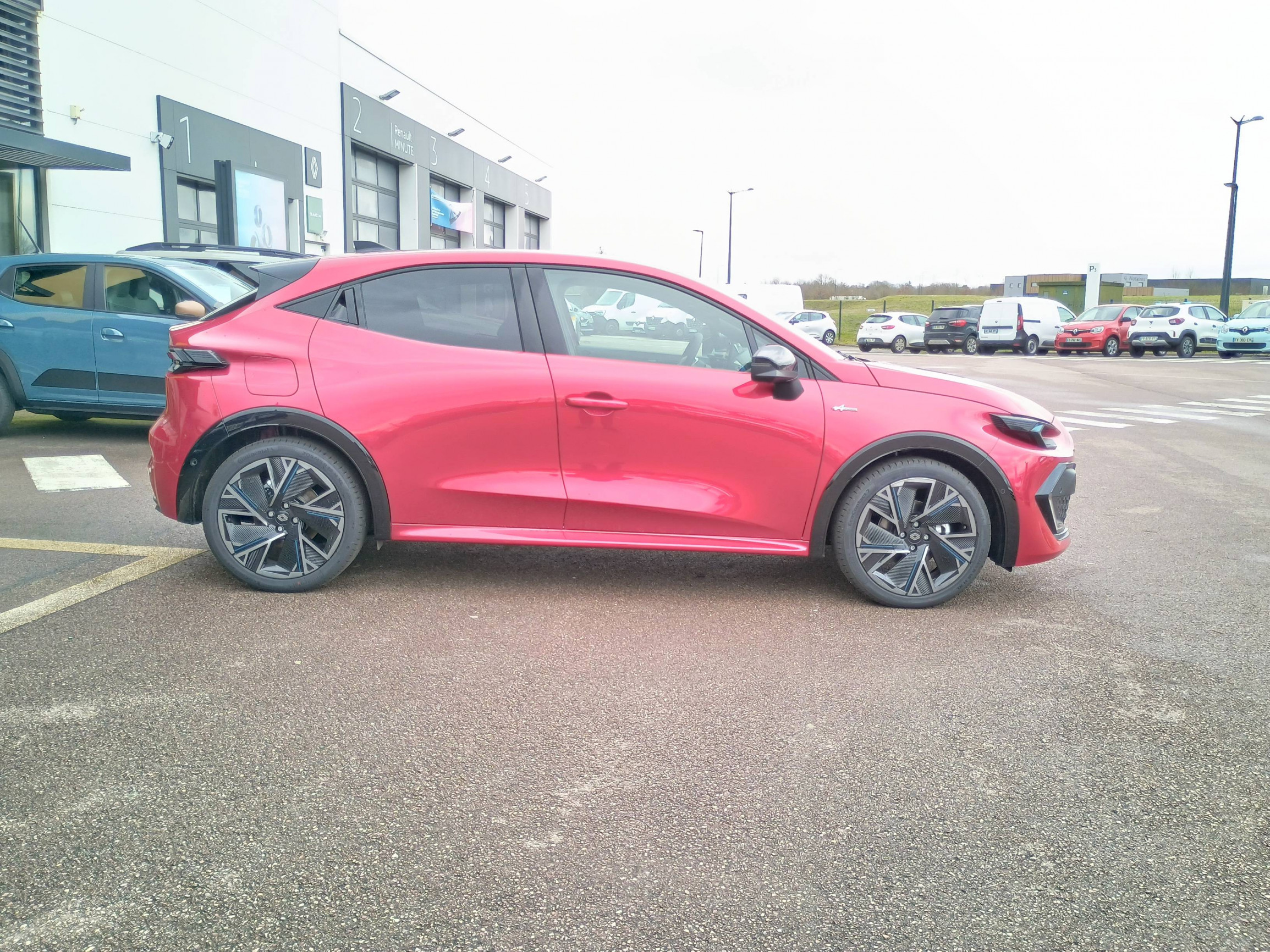 Vente en ligne Renault Clio 6 Clio E-Tech full hybrid 160 ch au prix de 28 800 €