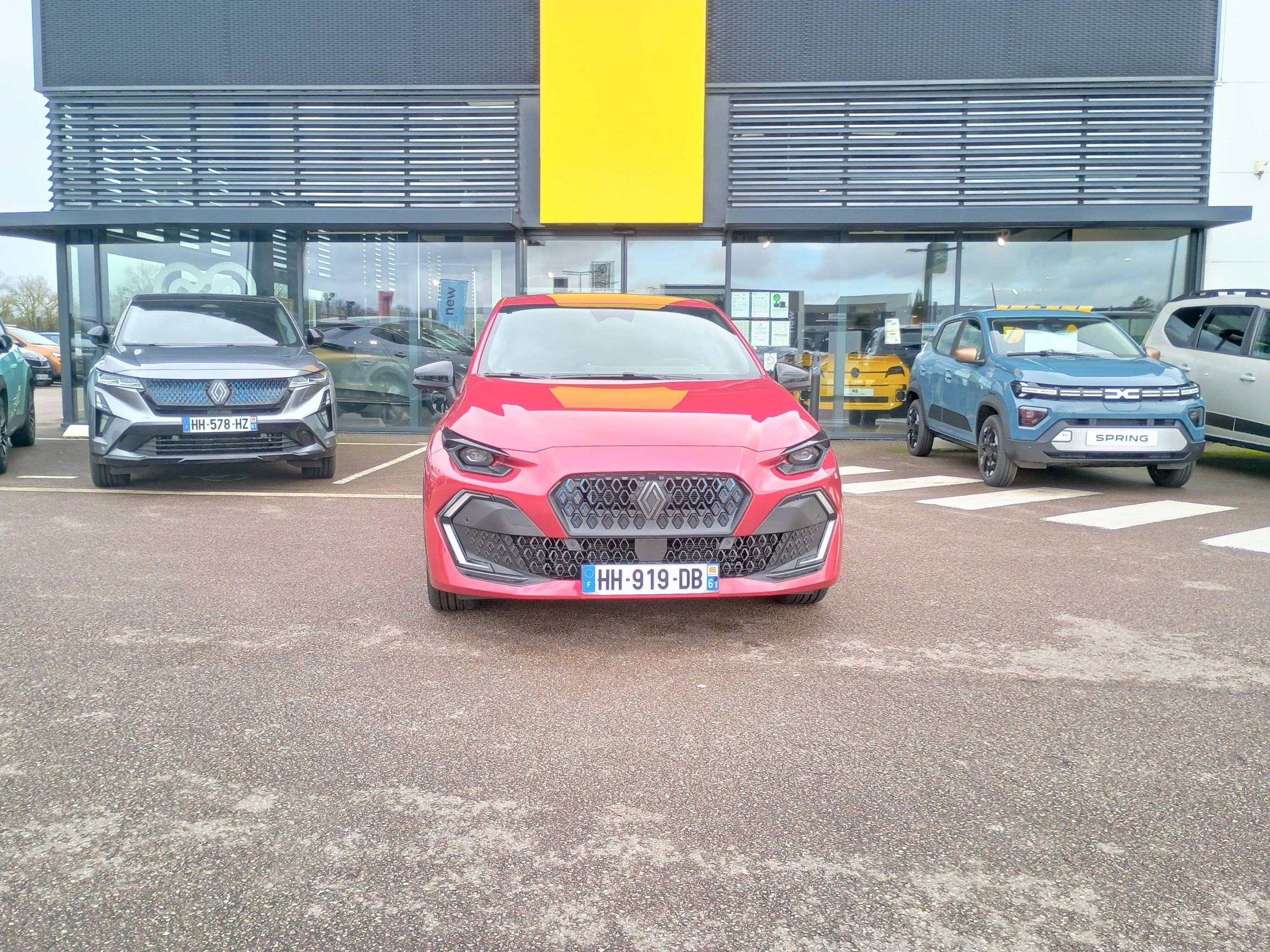 Vente en ligne Renault Clio 6 Clio E-Tech full hybrid 160 ch au prix de 28 800 €