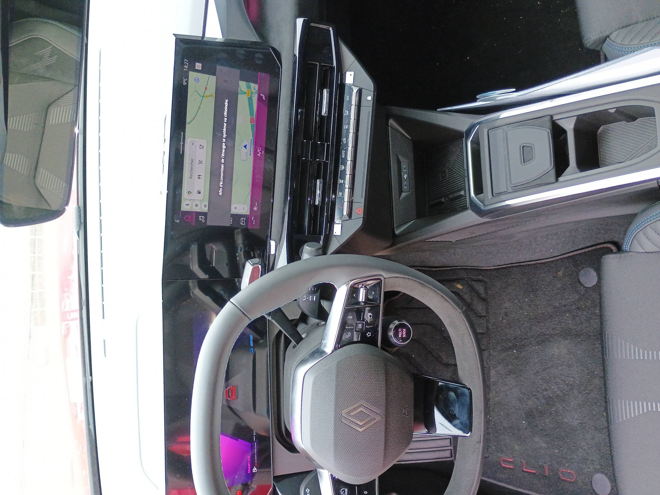 Vente en ligne Renault Clio 6 Clio E-Tech full hybrid 160 ch au prix de 28 800 €