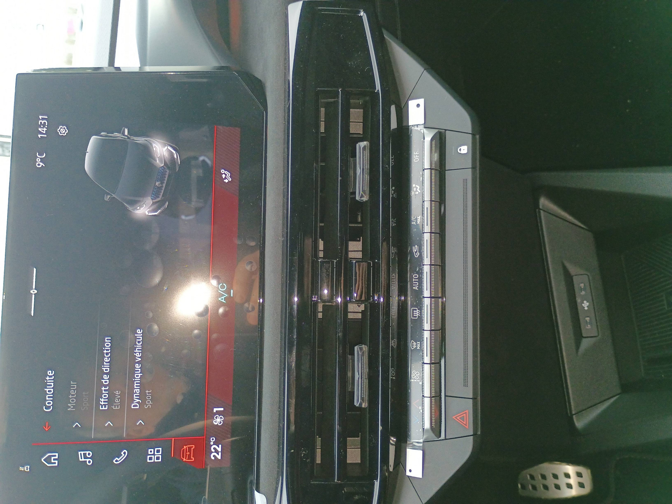 Vente en ligne Renault Clio 6 Clio E-Tech full hybrid 160 ch au prix de 28 800 €