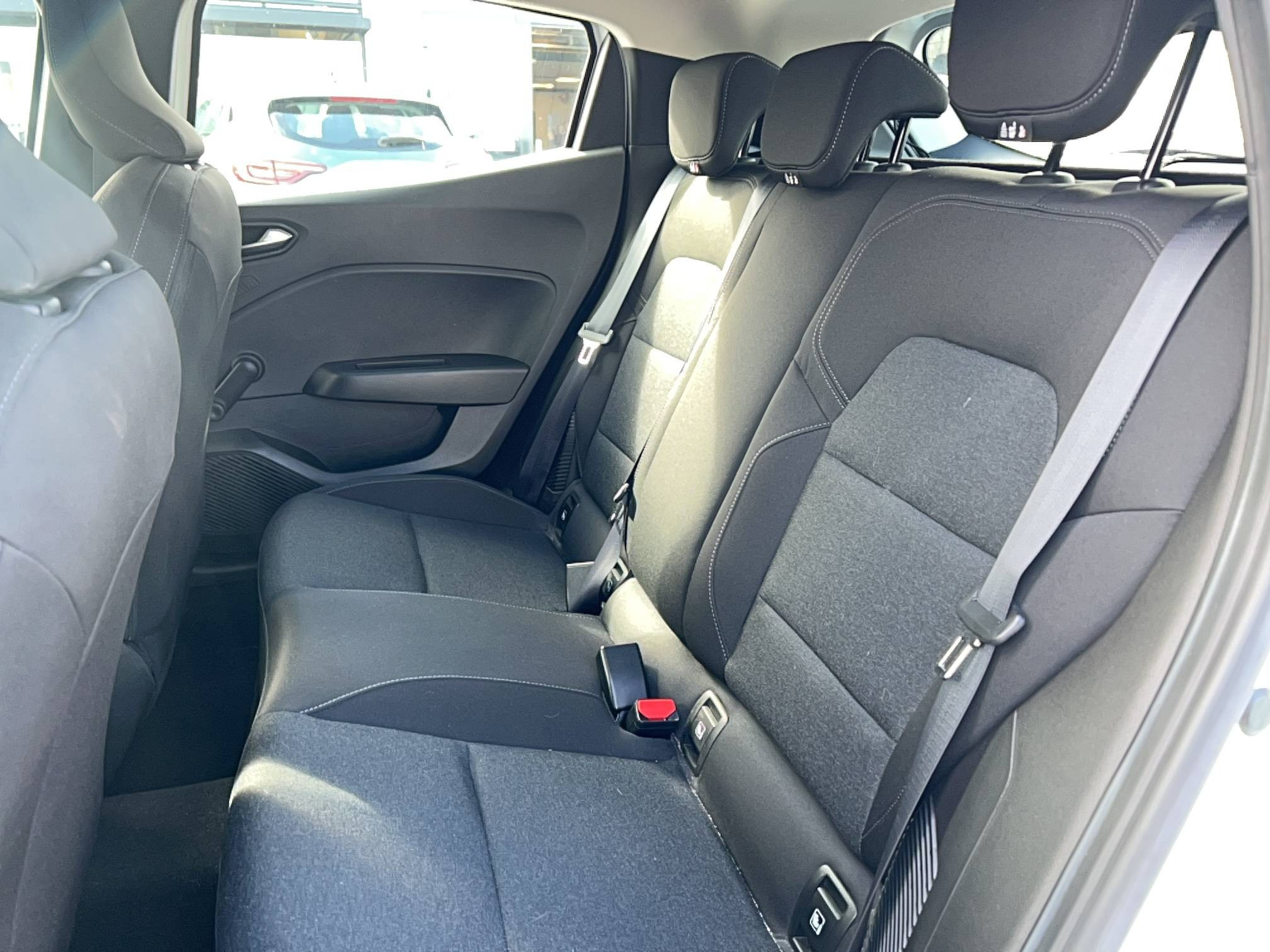 Vente en ligne Renault Clio 5 Clio E-Tech full hybrid 145 au prix de 16 191 €