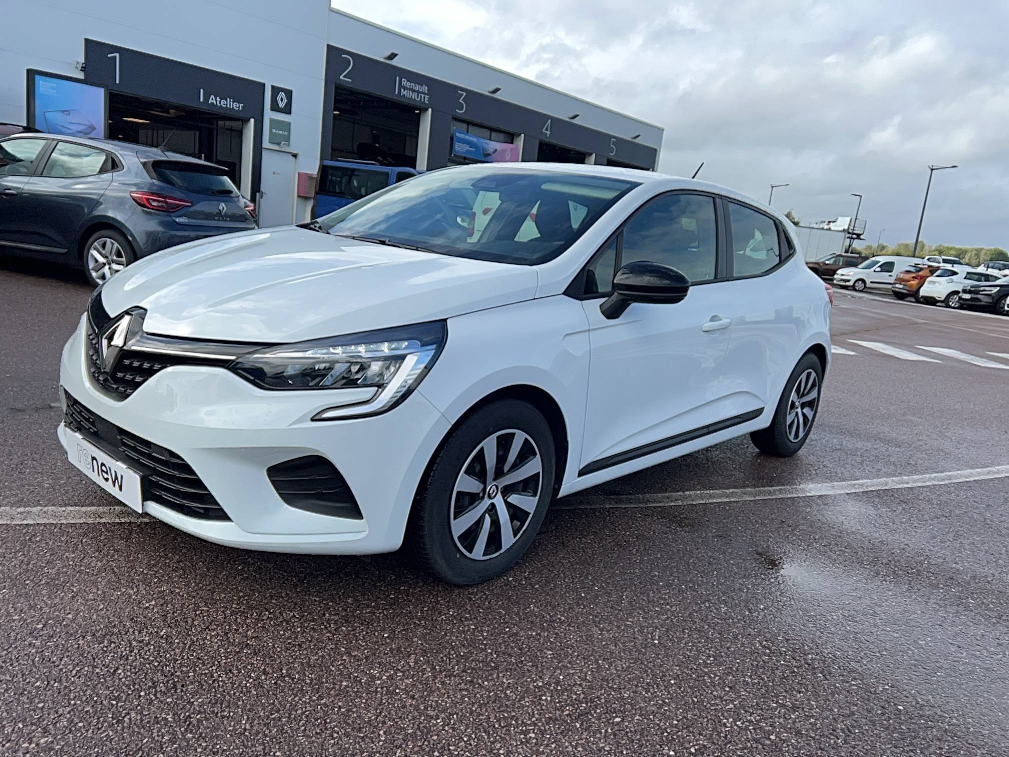 Renault Clio 5 Clio E-Tech full hybrid 145 occasion de 2023 en vente à Alençon