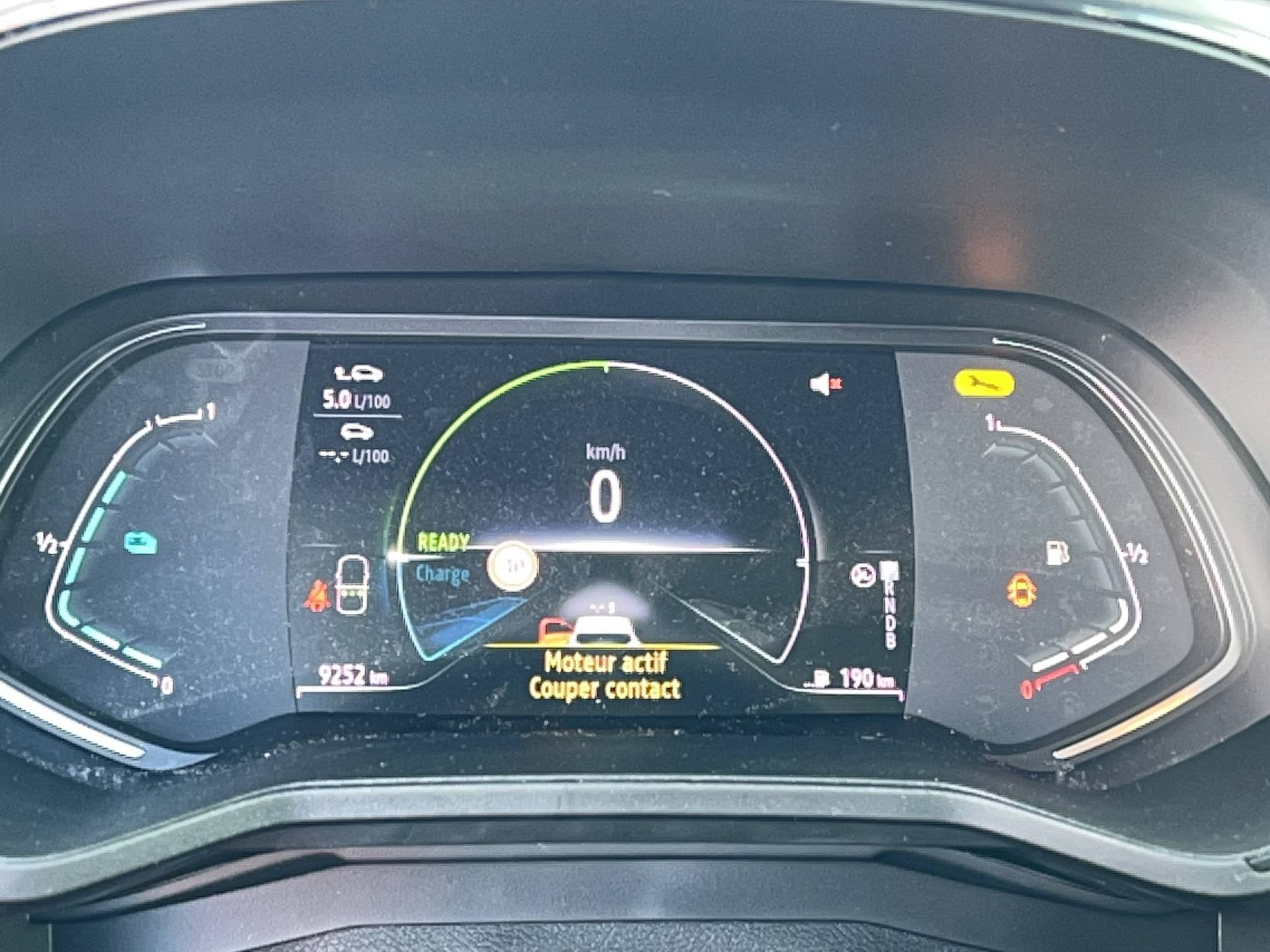 Vente en ligne Renault Clio 5 Clio E-Tech full hybrid 145 au prix de 16 191 €