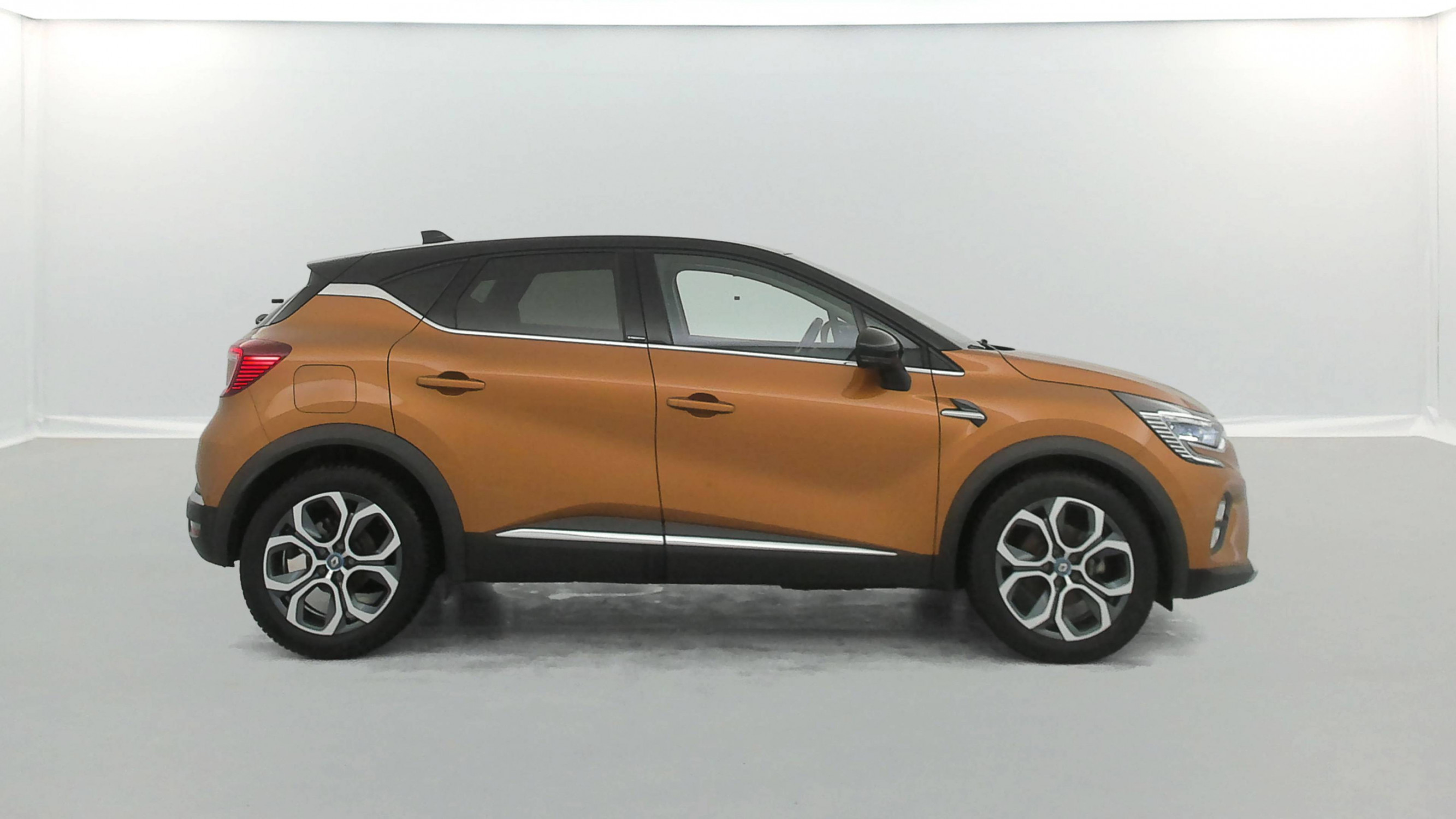 Vente en ligne Renault Captur  E-Tech 145 - 21 au prix de 19 211 €