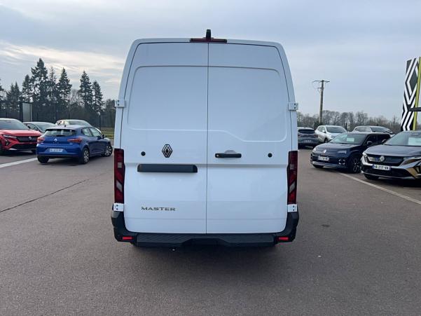 Vente en ligne Renault Master MASTER FGN TRAC 3T5 L2H2 BLUE DCI 150 au prix de 35 697 €