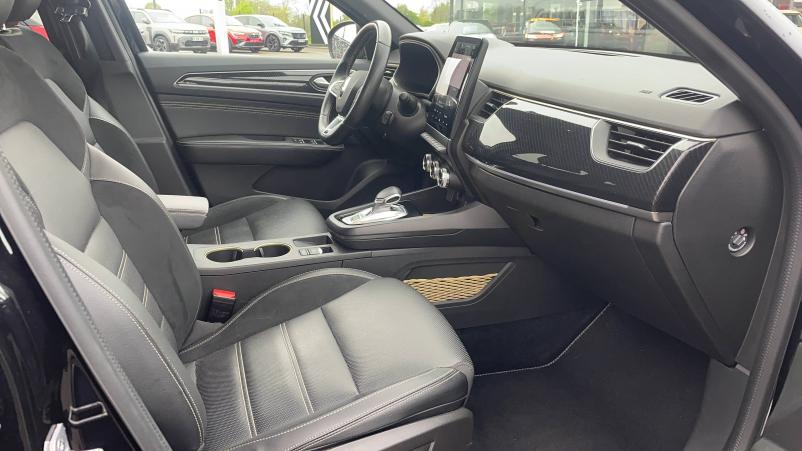 Vente en ligne Renault Arkana  E-Tech hybride 145 - 22 au prix de 23 987 €