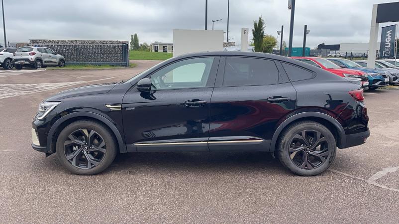 Vente en ligne Renault Arkana  E-Tech hybride 145 - 22 au prix de 23 987 €
