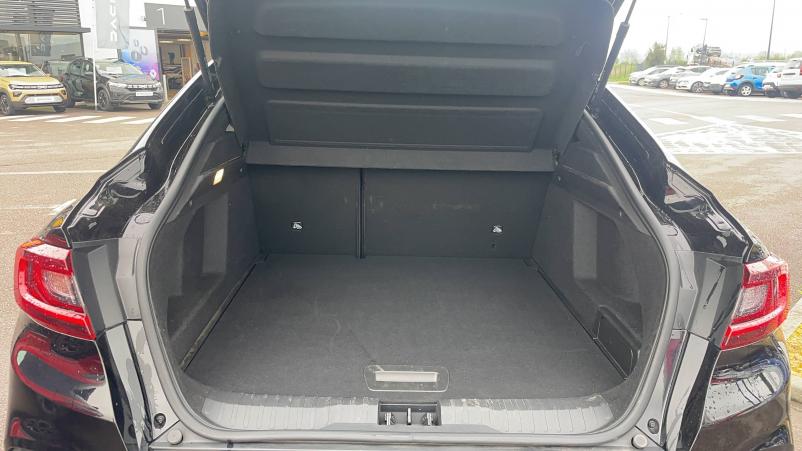 Vente en ligne Renault Arkana  E-Tech hybride 145 - 22 au prix de 23 987 €