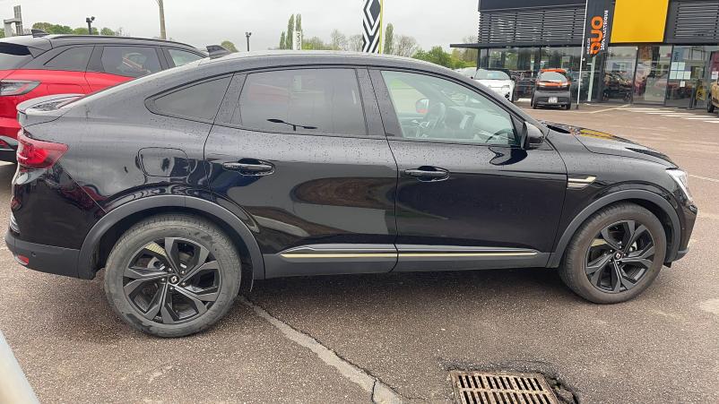 Vente en ligne Renault Arkana  E-Tech hybride 145 - 22 au prix de 23 987 €