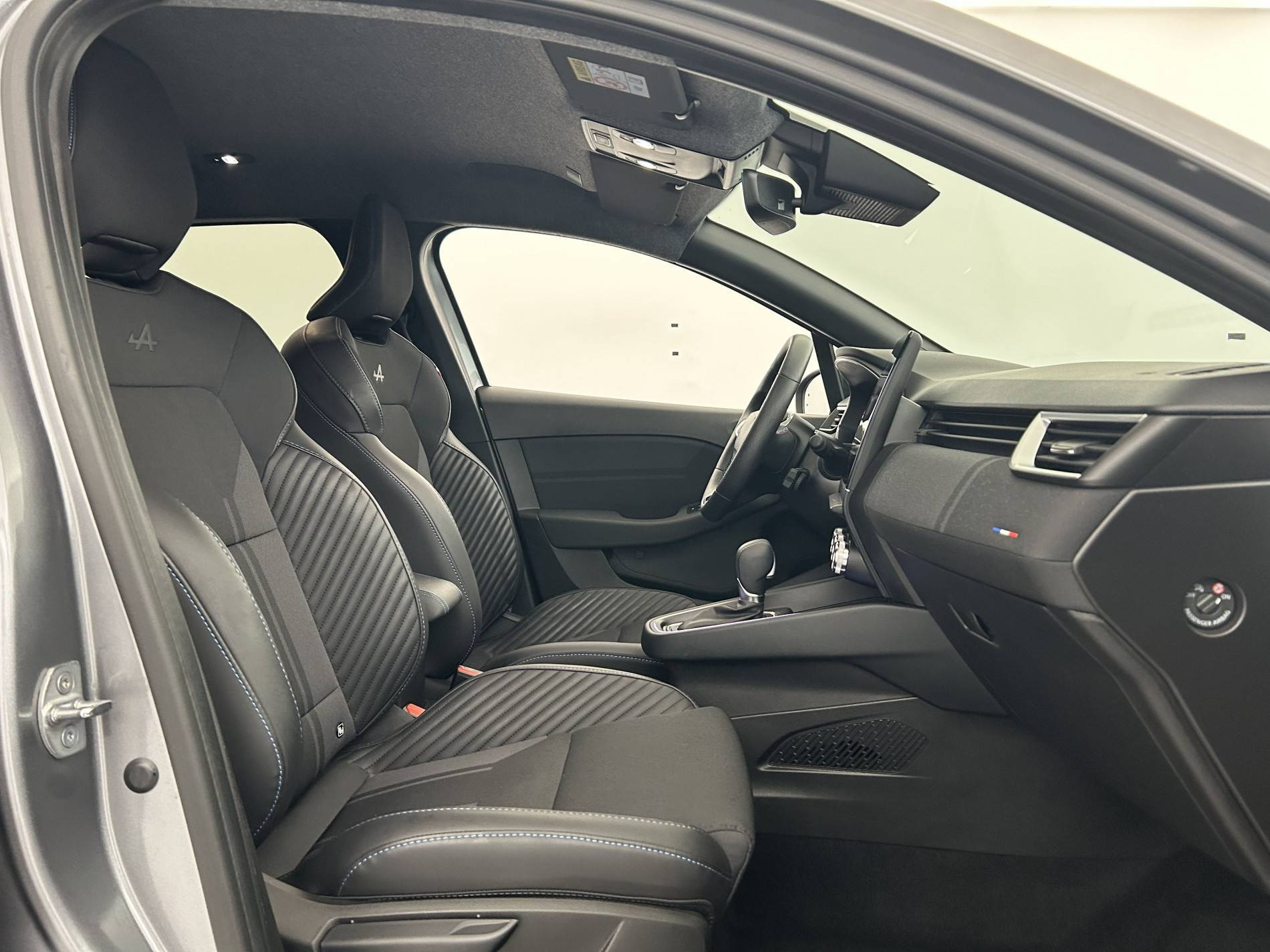 Vente en ligne Renault Clio 5 Clio E-Tech full hybrid 145 ch GSR2 au prix de 23 199 €