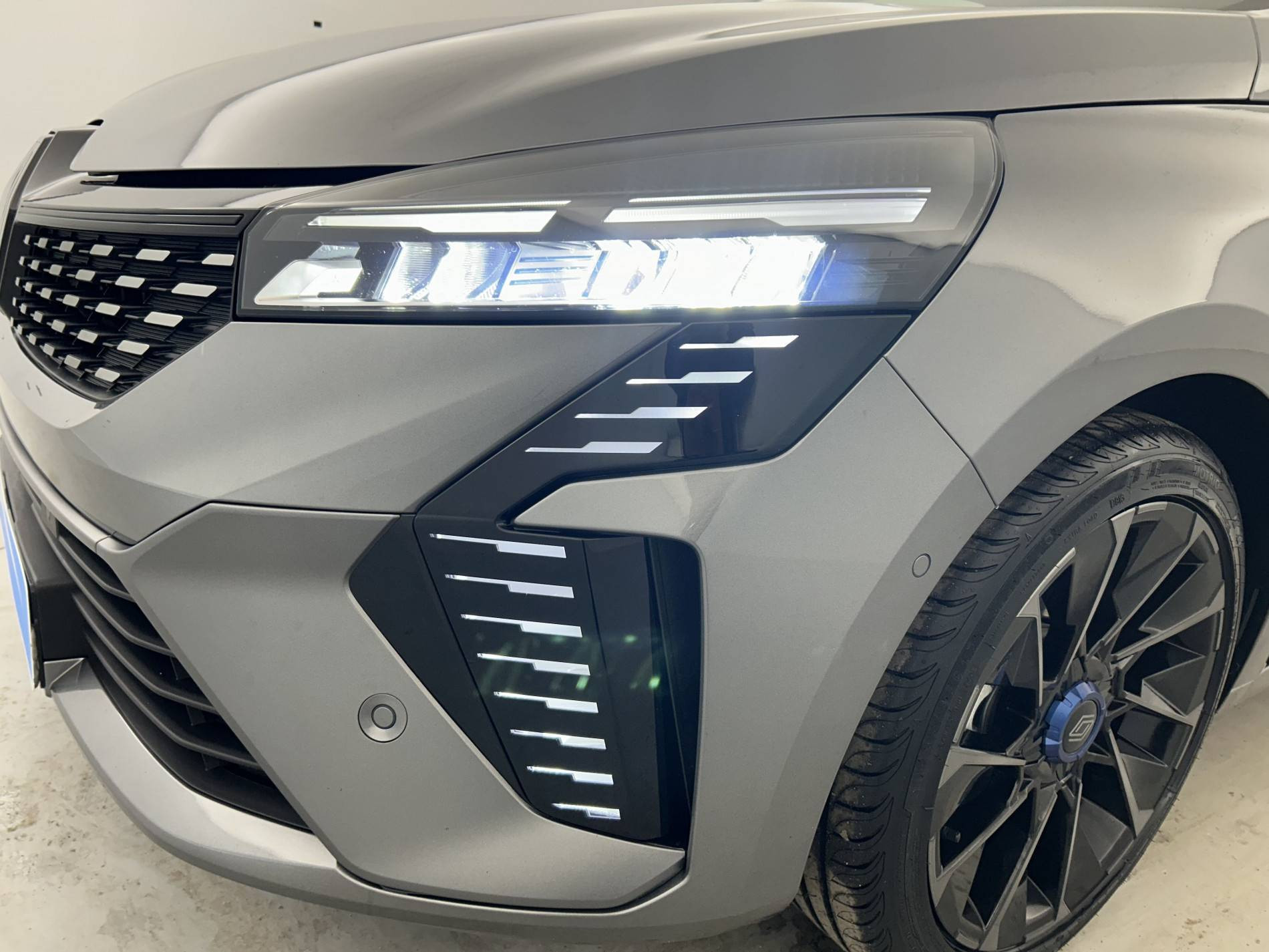 Vente en ligne Renault Clio 5 Clio E-Tech full hybrid 145 ch GSR2 au prix de 23 199 €