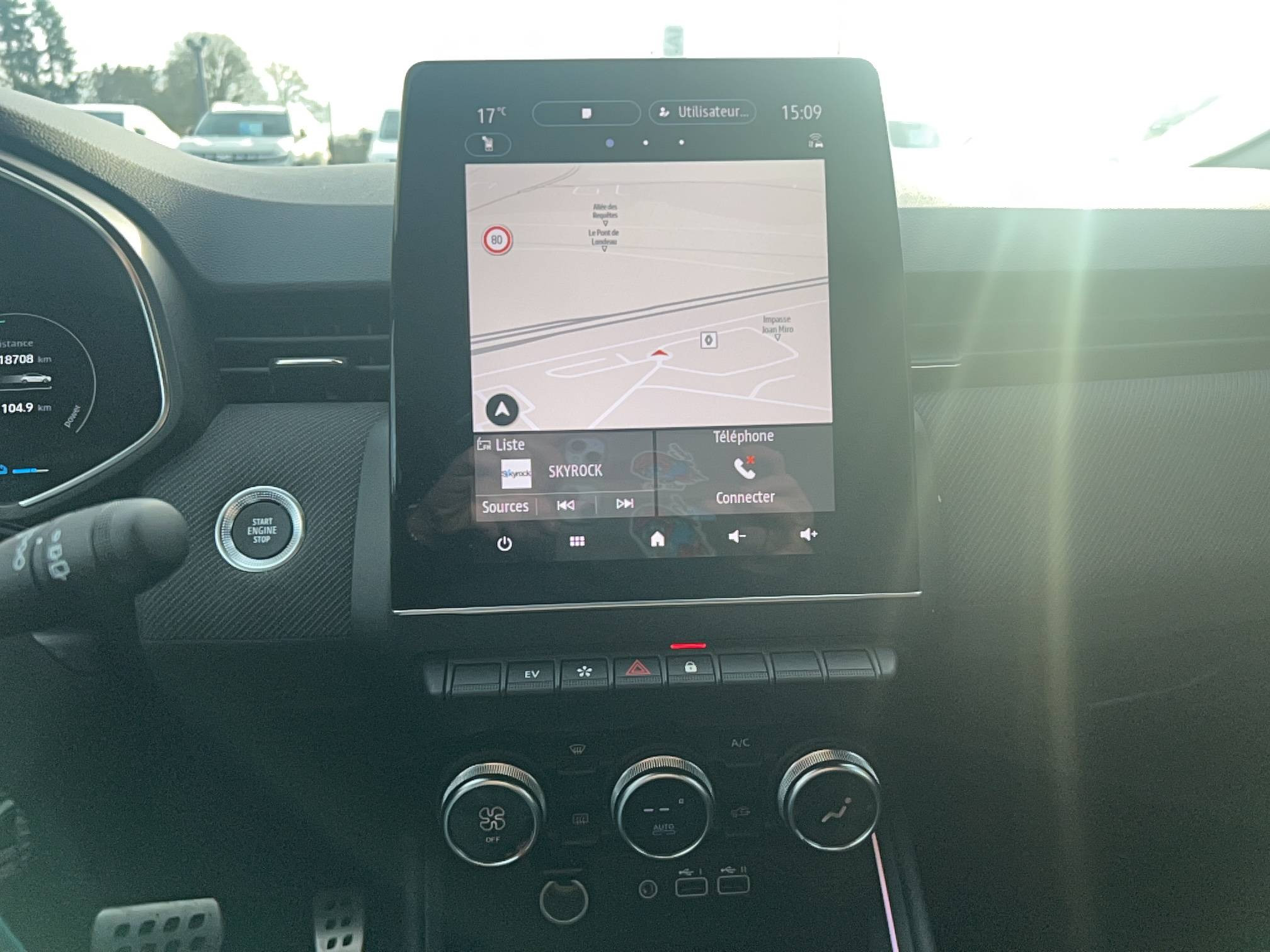 Vente en ligne Renault Clio 5 Clio E-Tech full hybrid 145 ch GSR2 au prix de 22 991 €