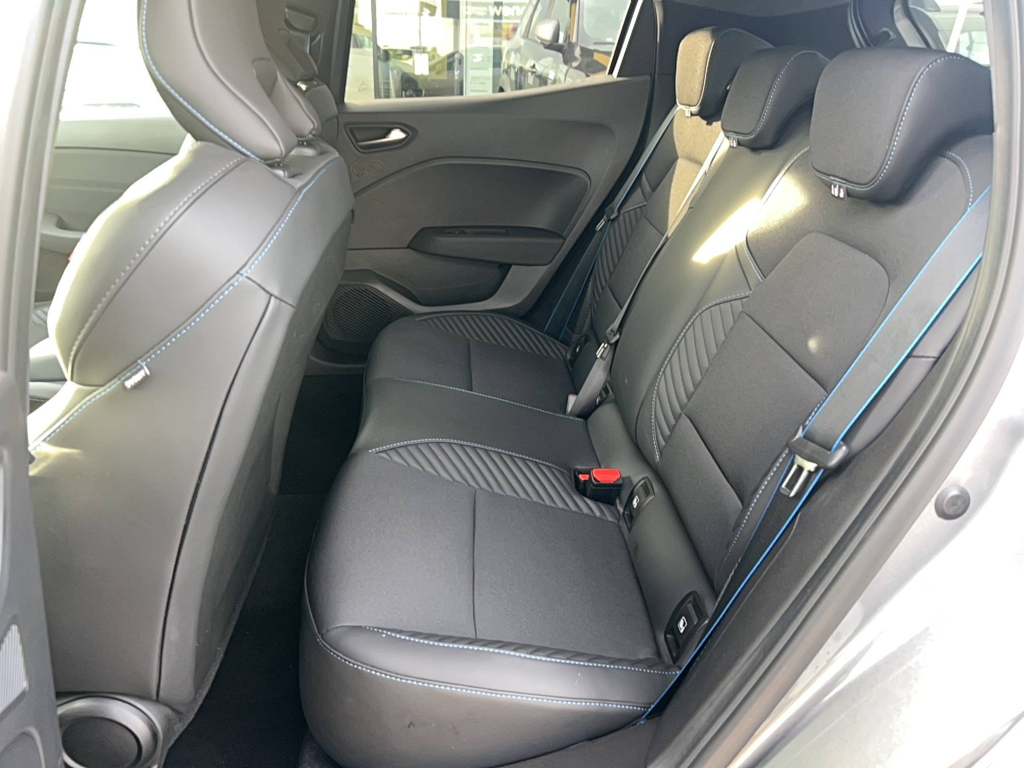 Vente en ligne Renault Clio 5 Clio E-Tech full hybrid 145 ch GSR2 au prix de 22 991 €