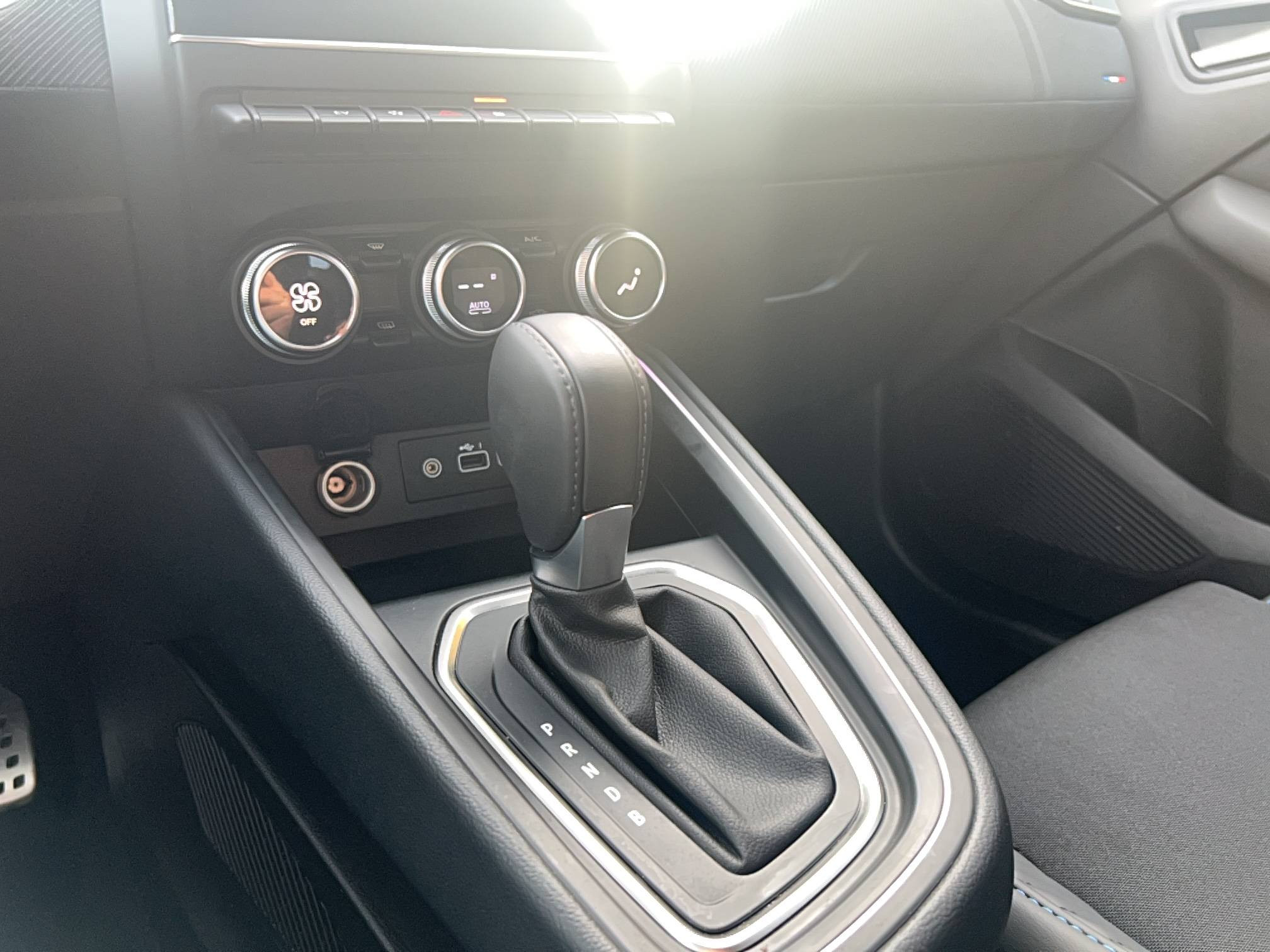 Vente en ligne Renault Clio 5 Clio E-Tech full hybrid 145 ch GSR2 au prix de 22 991 €