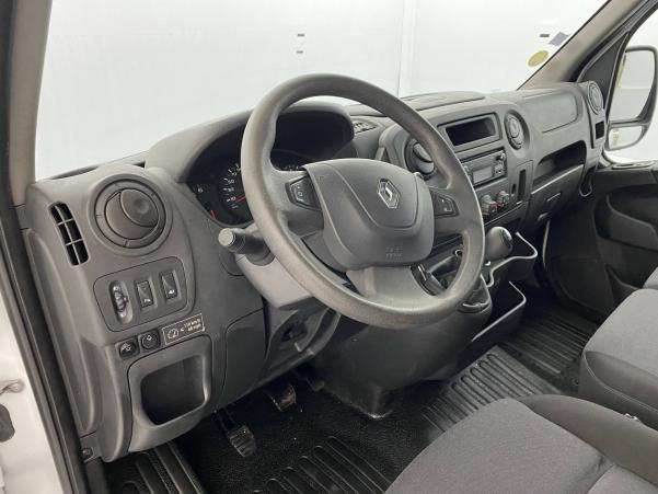 Vente en ligne Renault Master 3 Fourgon MASTER CA L2H2 3.5t 2.3 dCi 110 S&S E6 au prix de 20 239 €